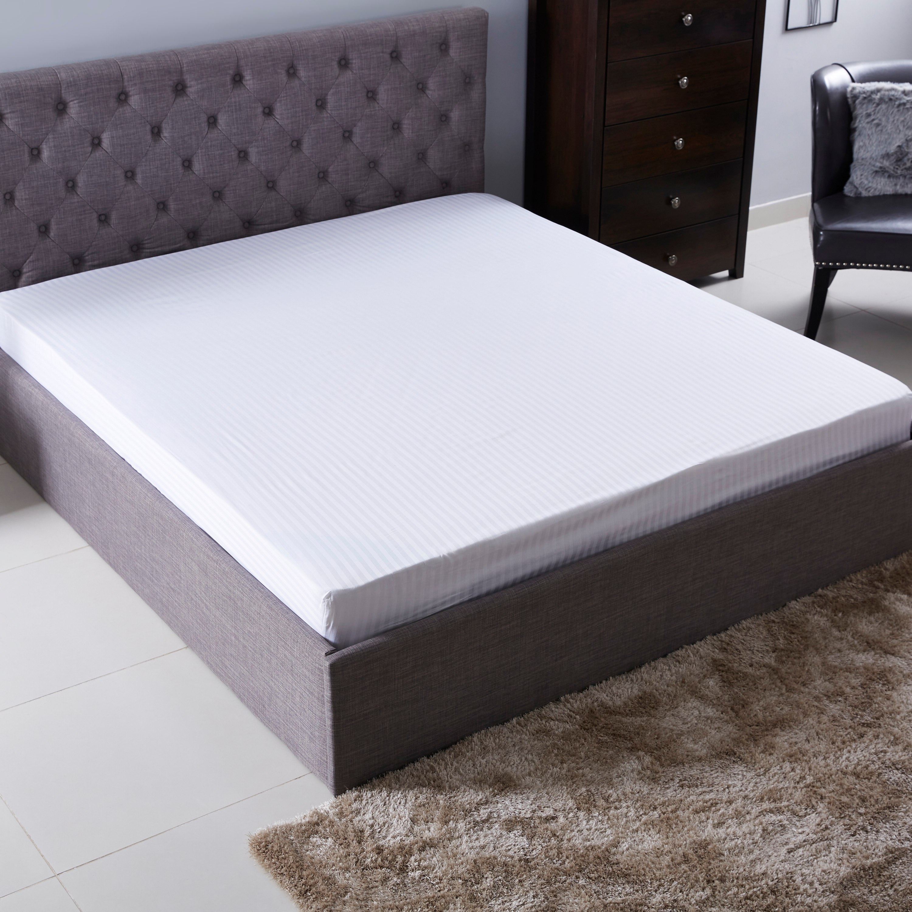 شرشف مطاطي مزدوج مخطط قطن وحرير من  هاميلتون - 120x200 سم + 25 سم-hbxhomeware-hbxbedroom-image-1