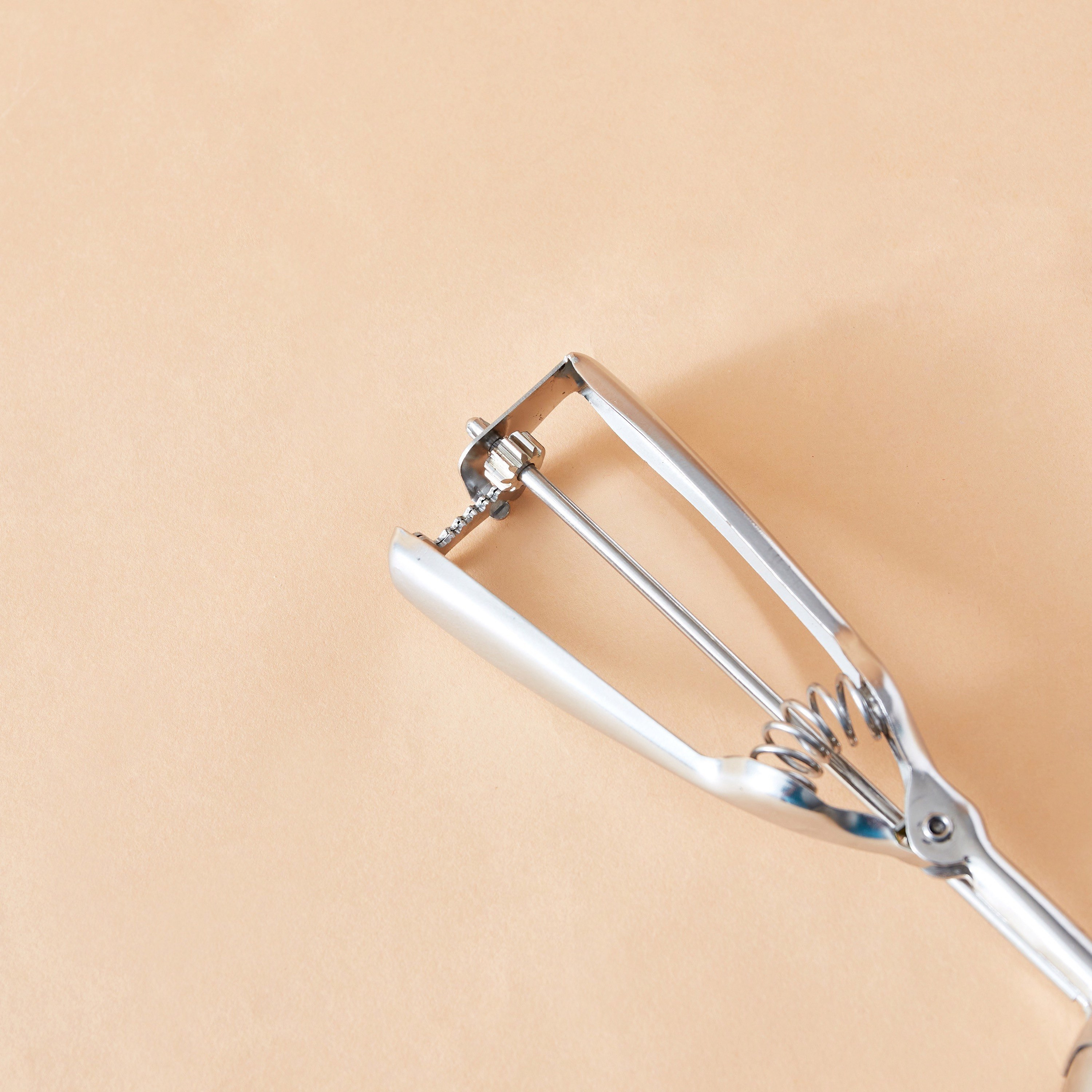 Shine Ice Cream Scoop-hbxkitchen-kitchenware-kitchenaccessories-image-4