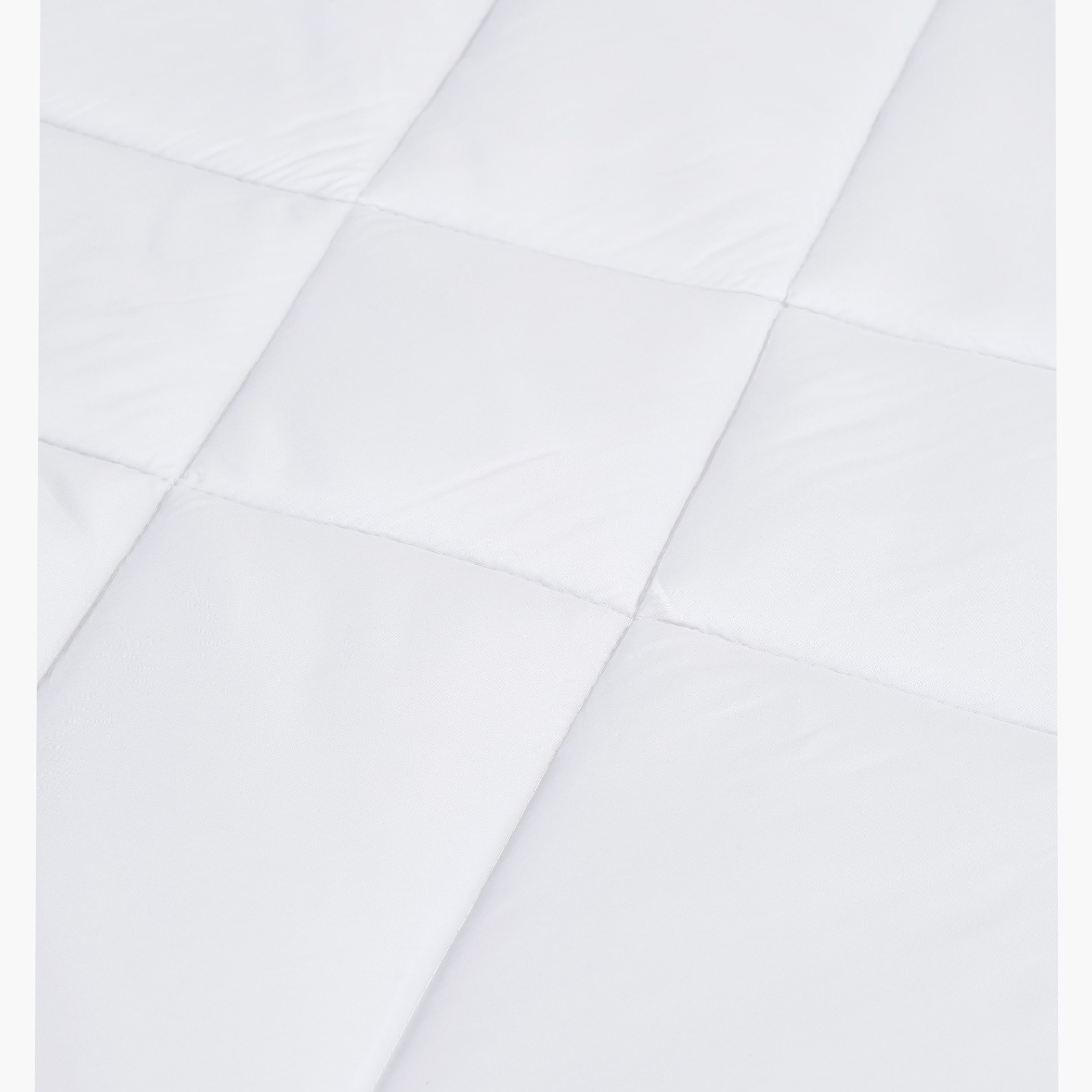 لحاف من هيلتون - 220x220 سم-hbxdecorandfurnishings-bedding-duvetsandpillows-image-2