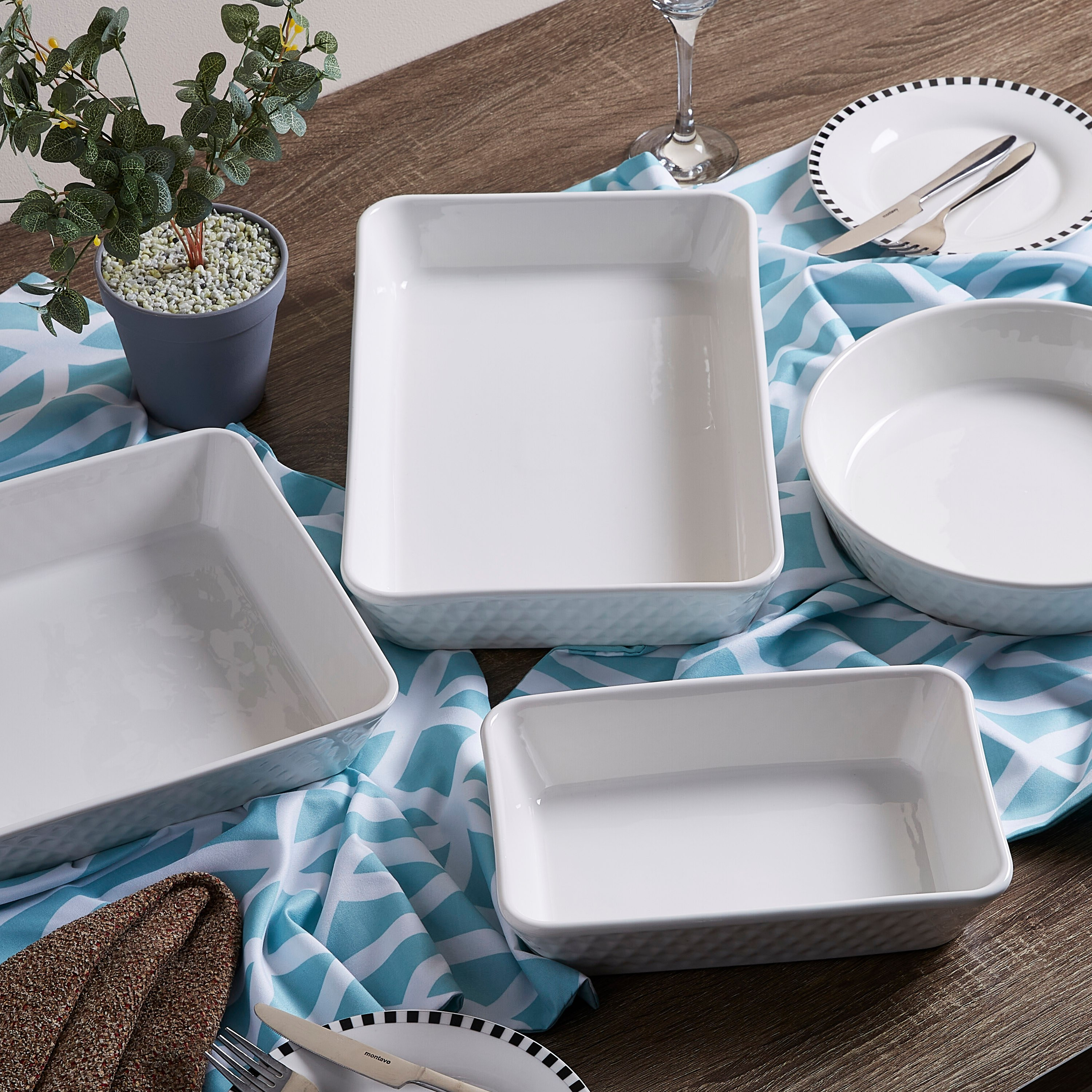 Supreme Round Dish-hbxdecorandfurnishings-tabletop-serveware-image-3