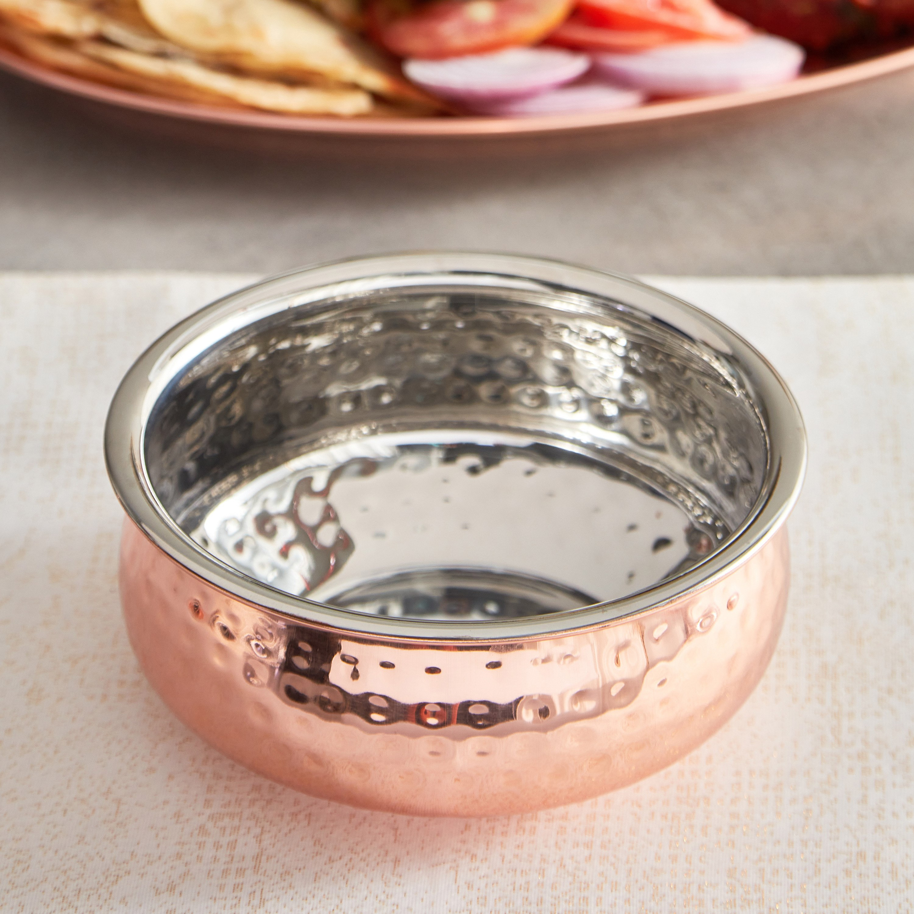 Copper Shine Serving Vessel with Hammered Finish - 25 cm-hbxdecorandfurnishings-tabletop-serveware-image-2