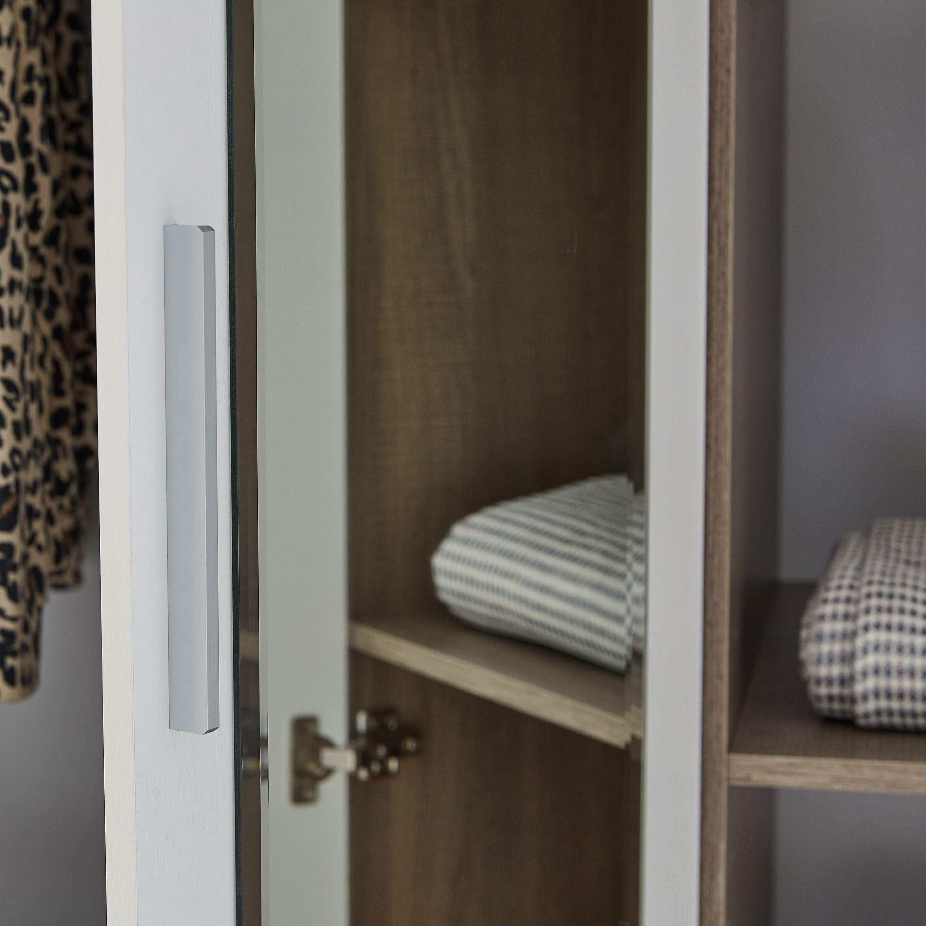 دولاب بمرآة و3 أبواب للمراهقين من كاثي-hbxfurniture-wardrobes-image-4