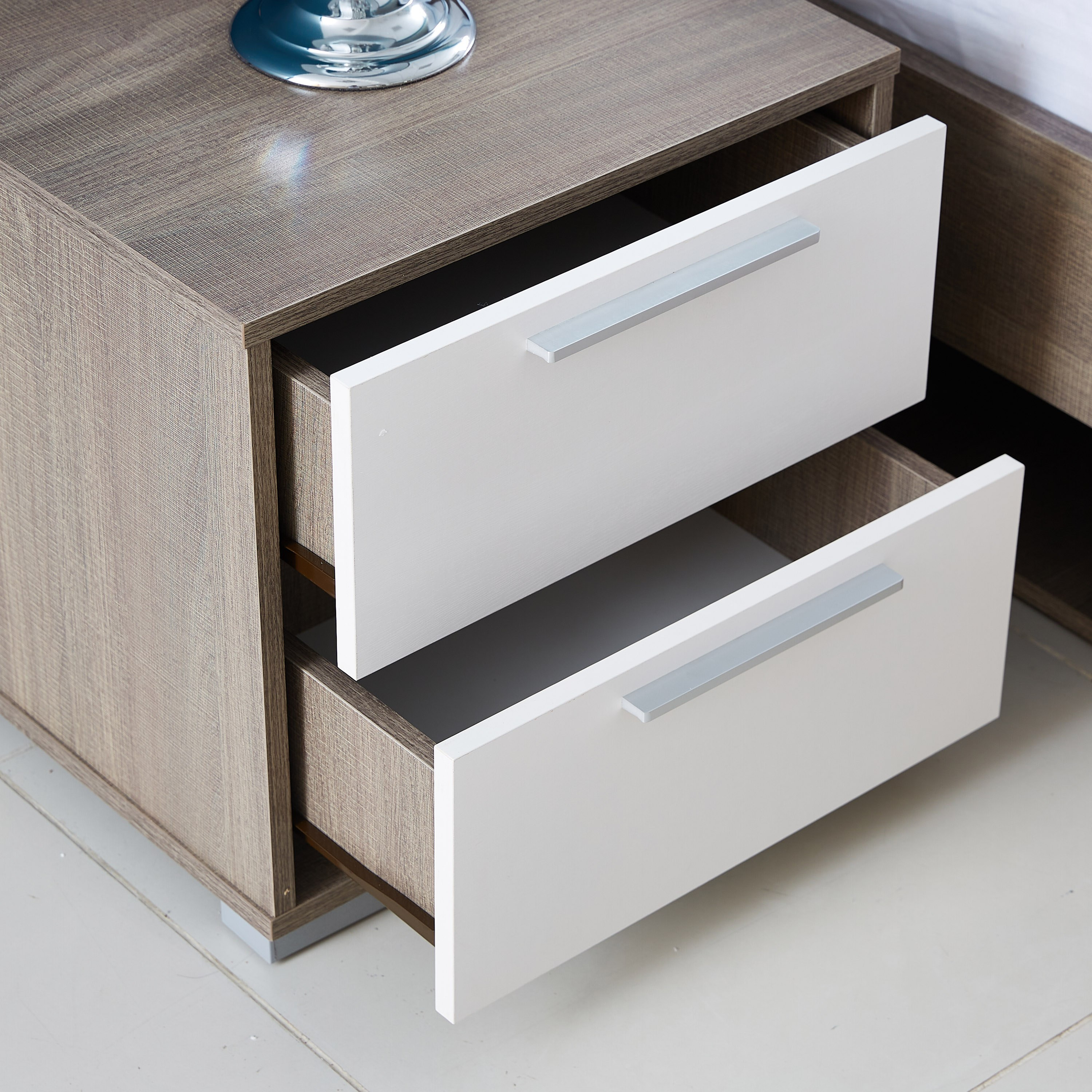 طاولة سرير جانبيّة بدرجين من كاثي-PROMO_HB_AE_HBX10_TH1000_NEW_031025-image-3