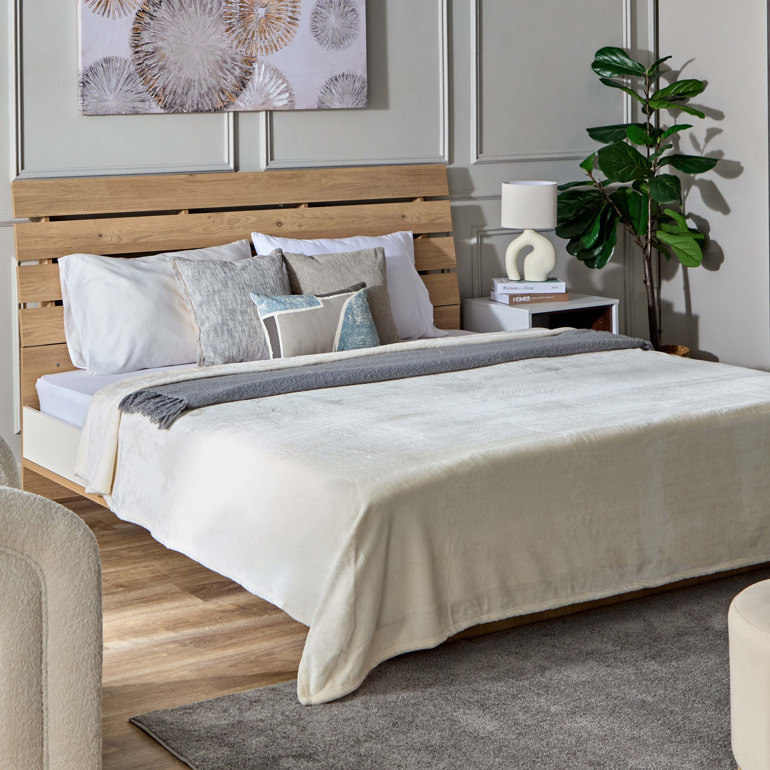 Lavish King Micro Flannel Blanket - 240x220 cm-hbxhomeware-hbxbedroom-image-5