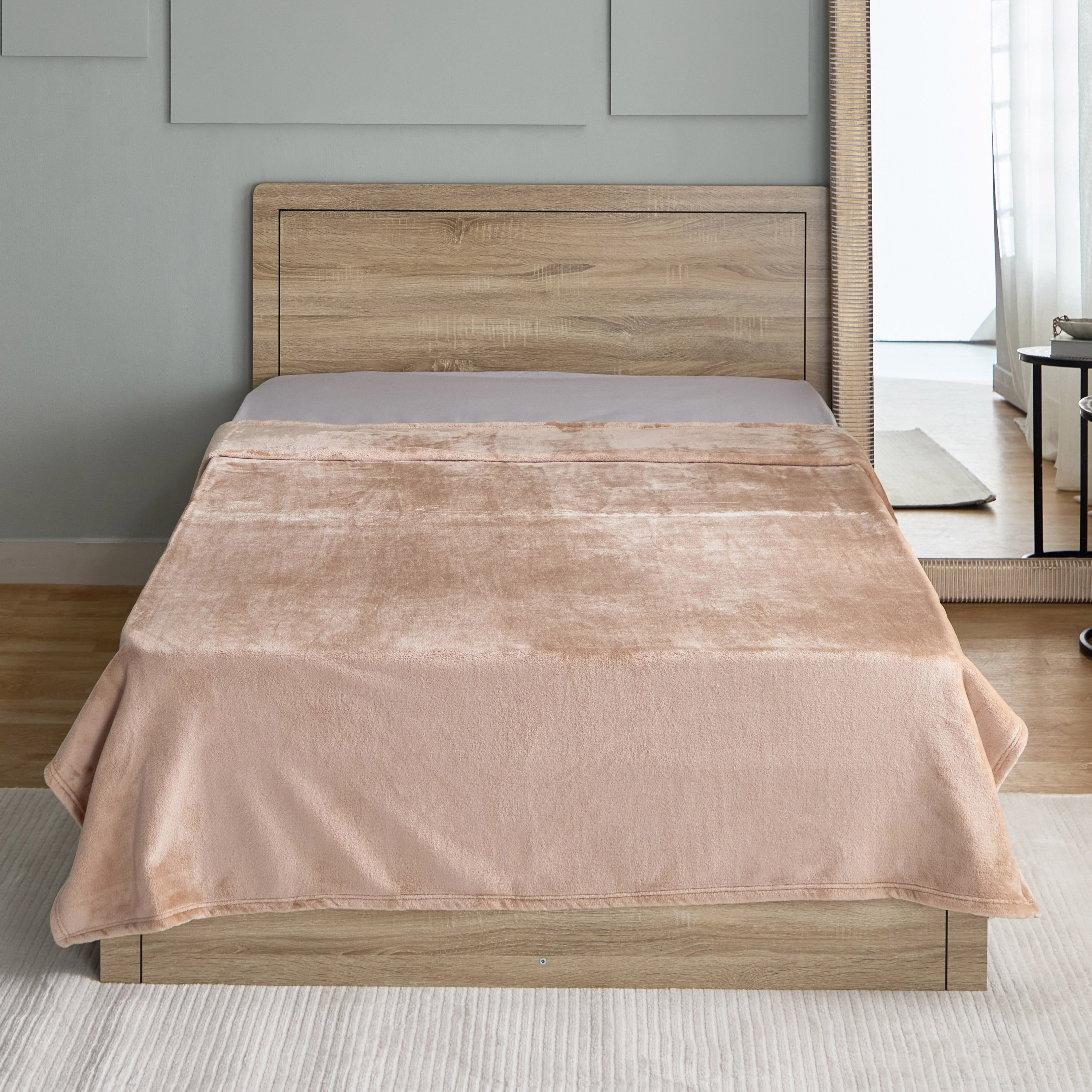 Lavish Twin Flannel Blanket-hbxhomeware-hbxbedroom-image-2