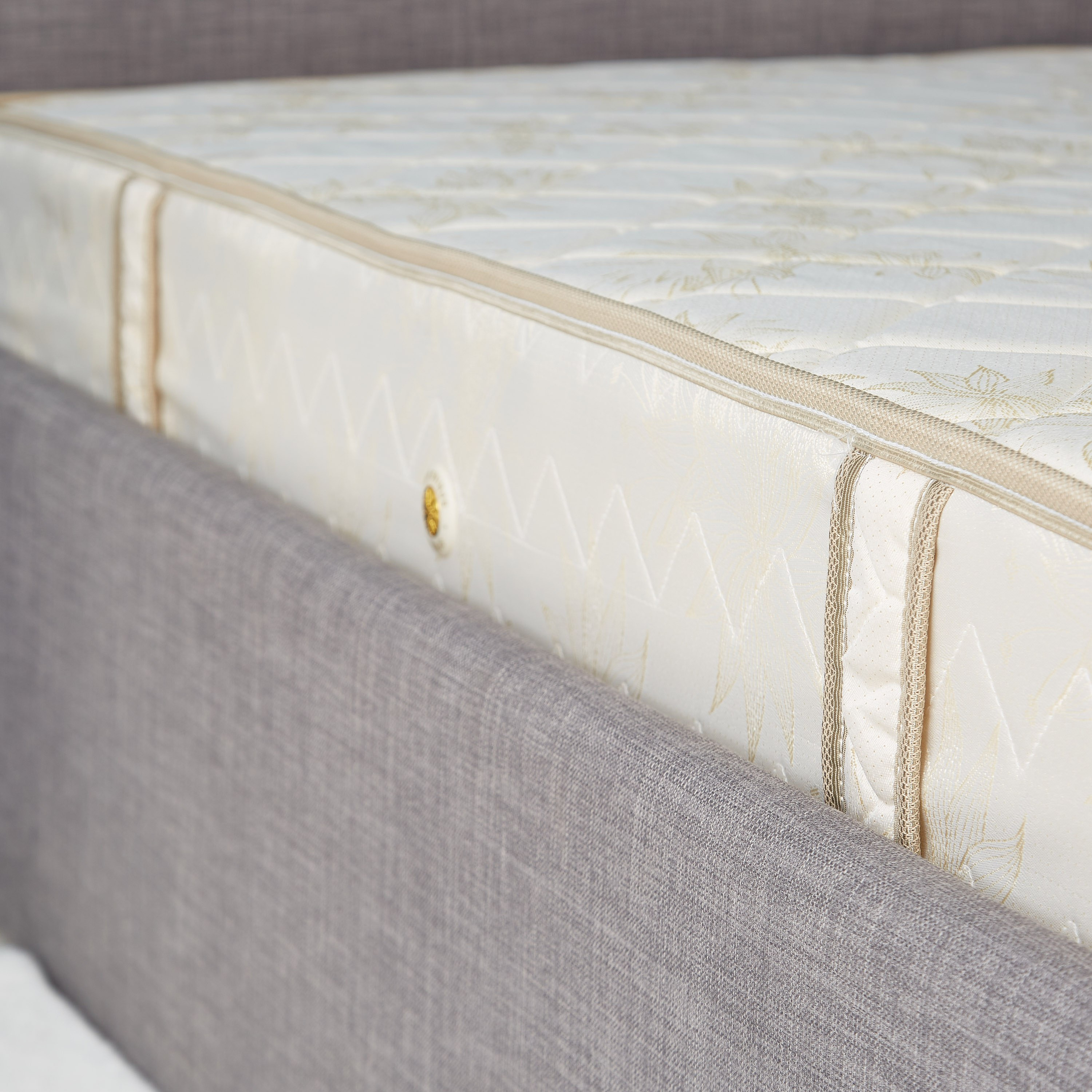 مرتبة مقاس كينج بنوابض من آي باك - 200x180x21 سم-hbxfurniture-mattresses-king-image-5