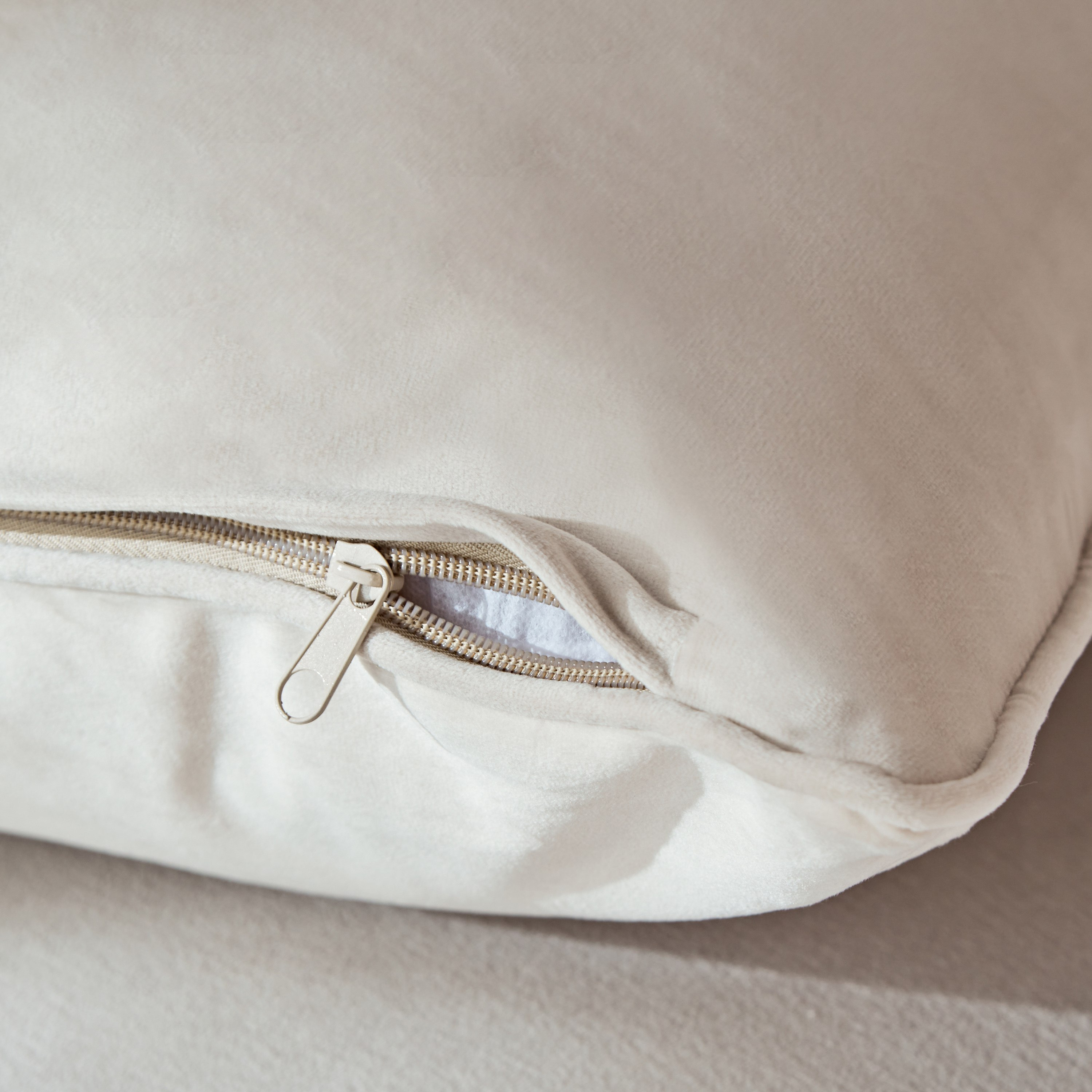 غطاء وسادة مخمل من دوف - 45x45 سم-hbxhomeware-cushionsandcovers-cushioncovers-image-4