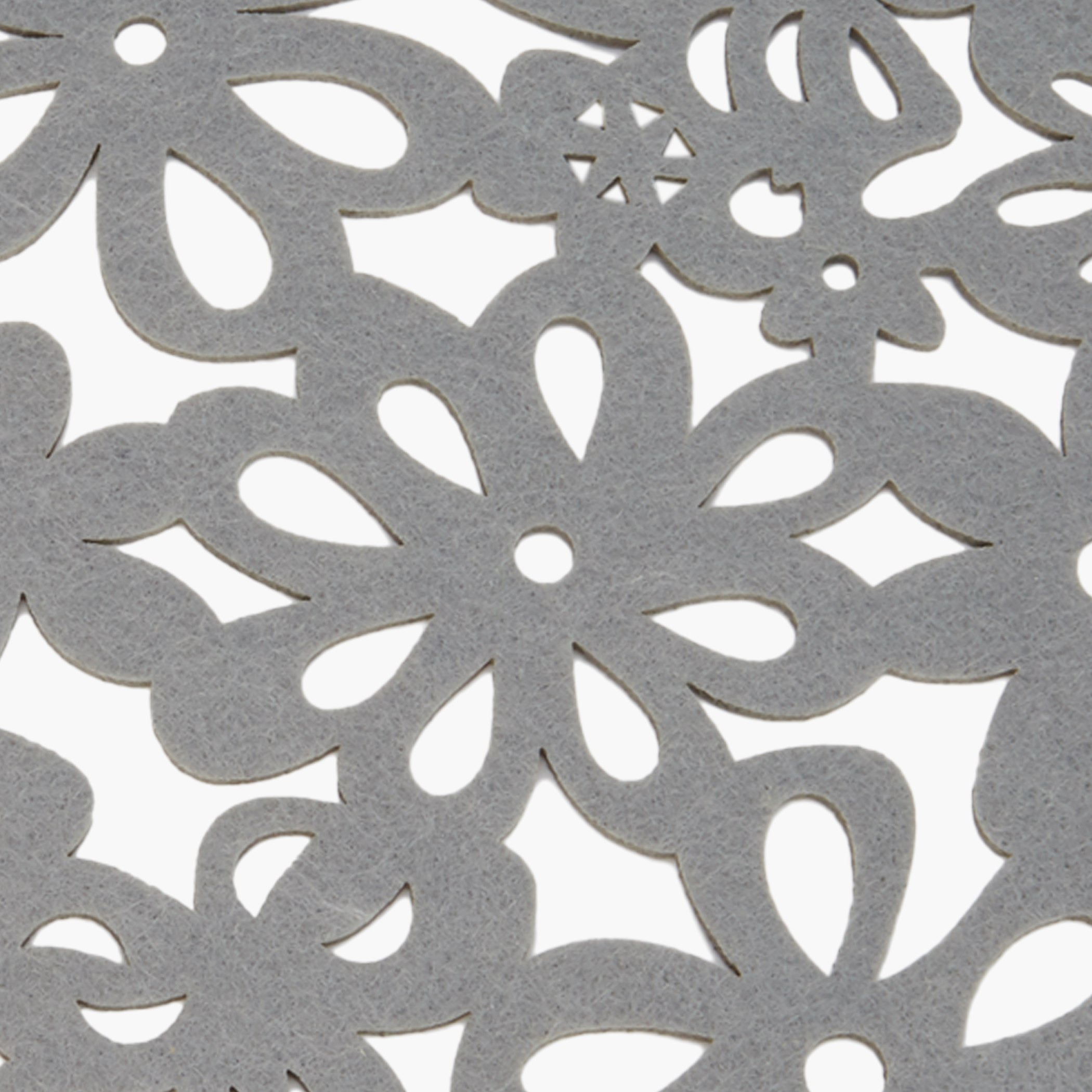 Bloom Placemat-hbxdecorandfurnishings-homefurnishings-tablelinens-image-2