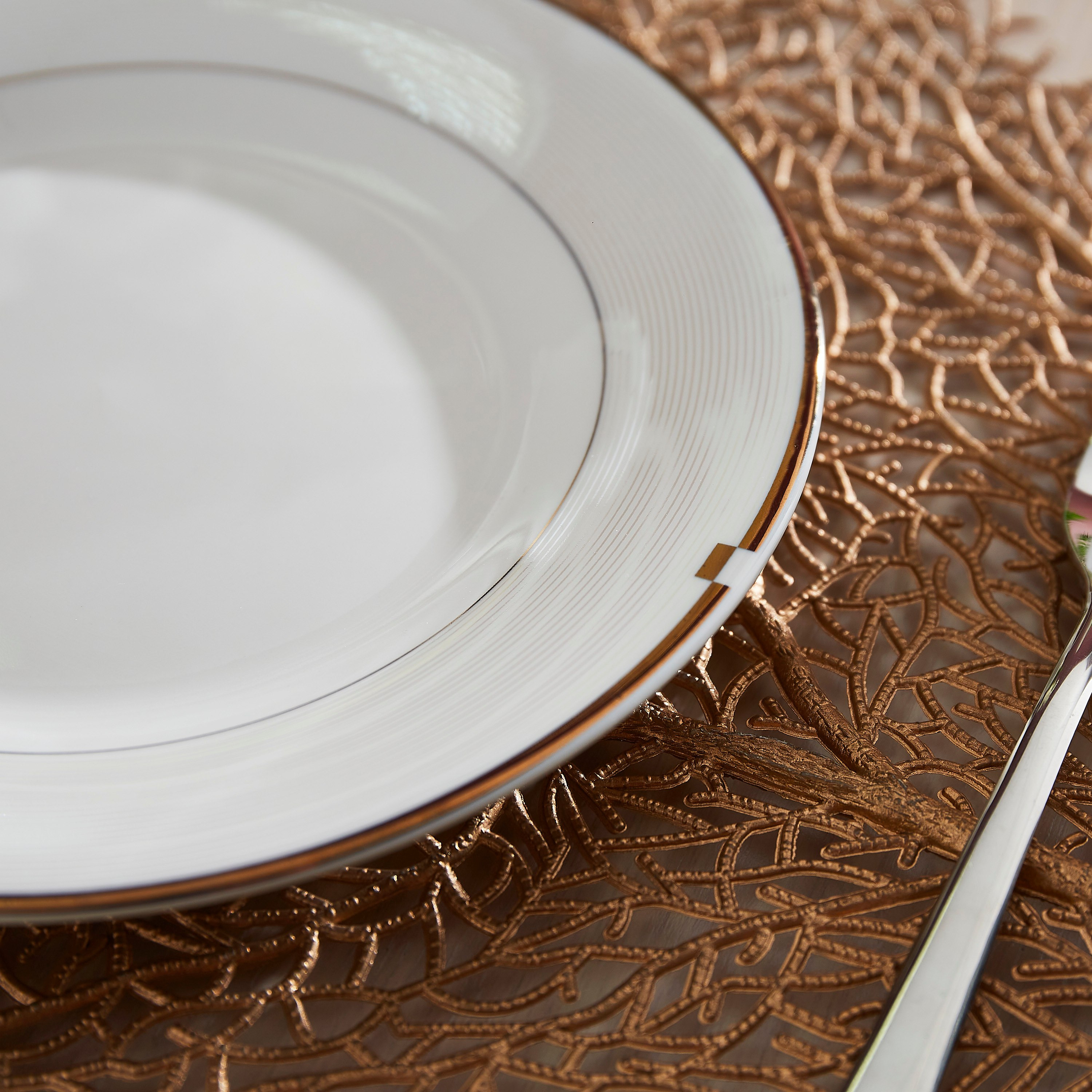 طبق جانبي ذهبي من البورسلين - 19 سم-hbxdecorandfurnishings-tabletop-crockery-image-2