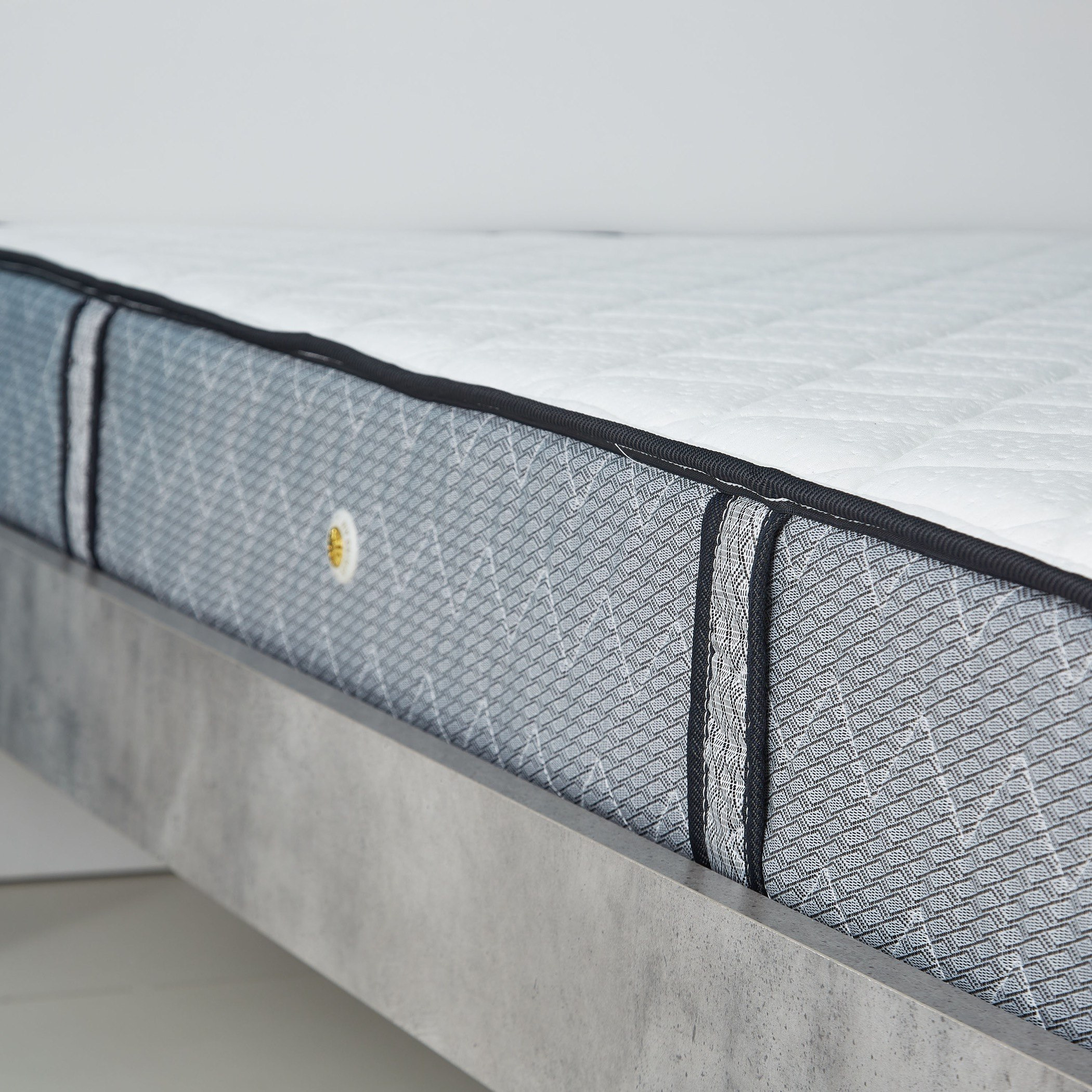 مرتبة فرديّة بنوابض من آي كلاس - 90x200x21 سم-hbxfurniture-bedroom-mattresses-single-image-5