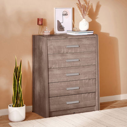 Curvy Chest of 5-Drawers