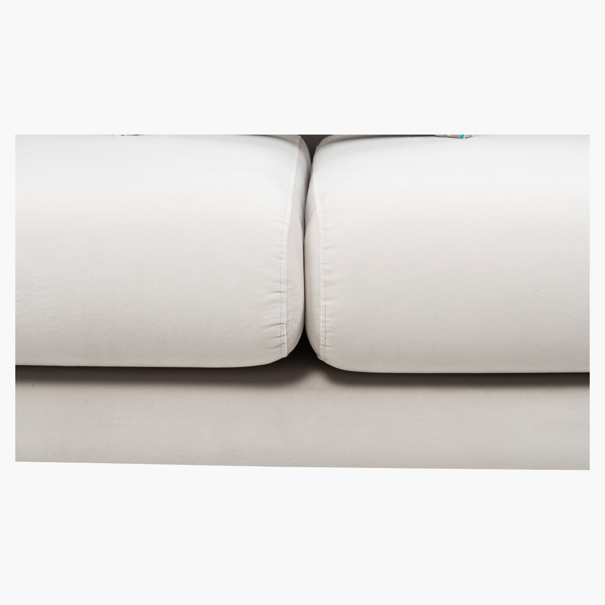 أريكة بمقعدين وثلاث وسائد من ميليسا-hbxlivingroom-sofasandarmchairs-sofas-image-5