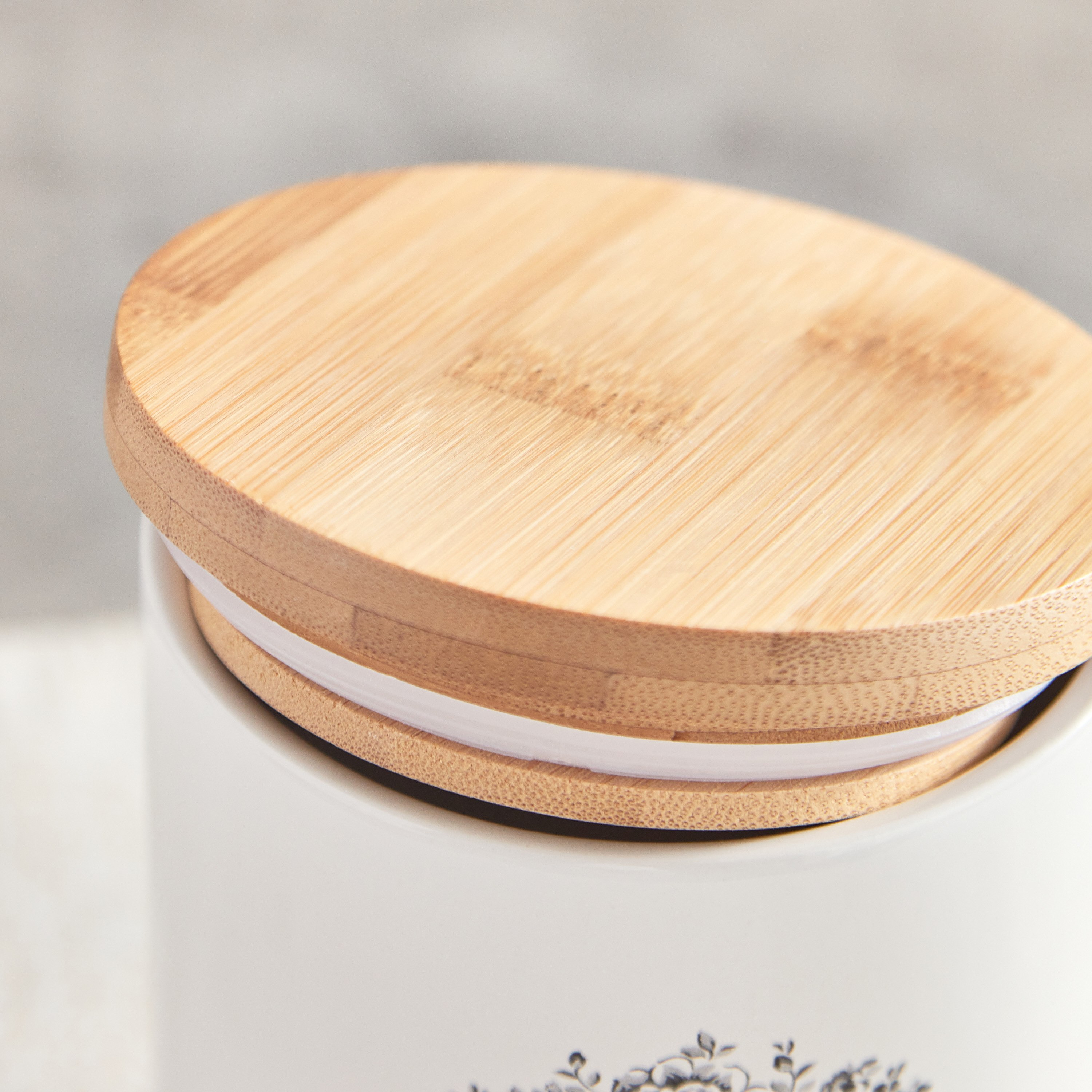 Sweet Home Tea Canister - 9.5 cm-hbxhomeware-hbxkitchen-image-3