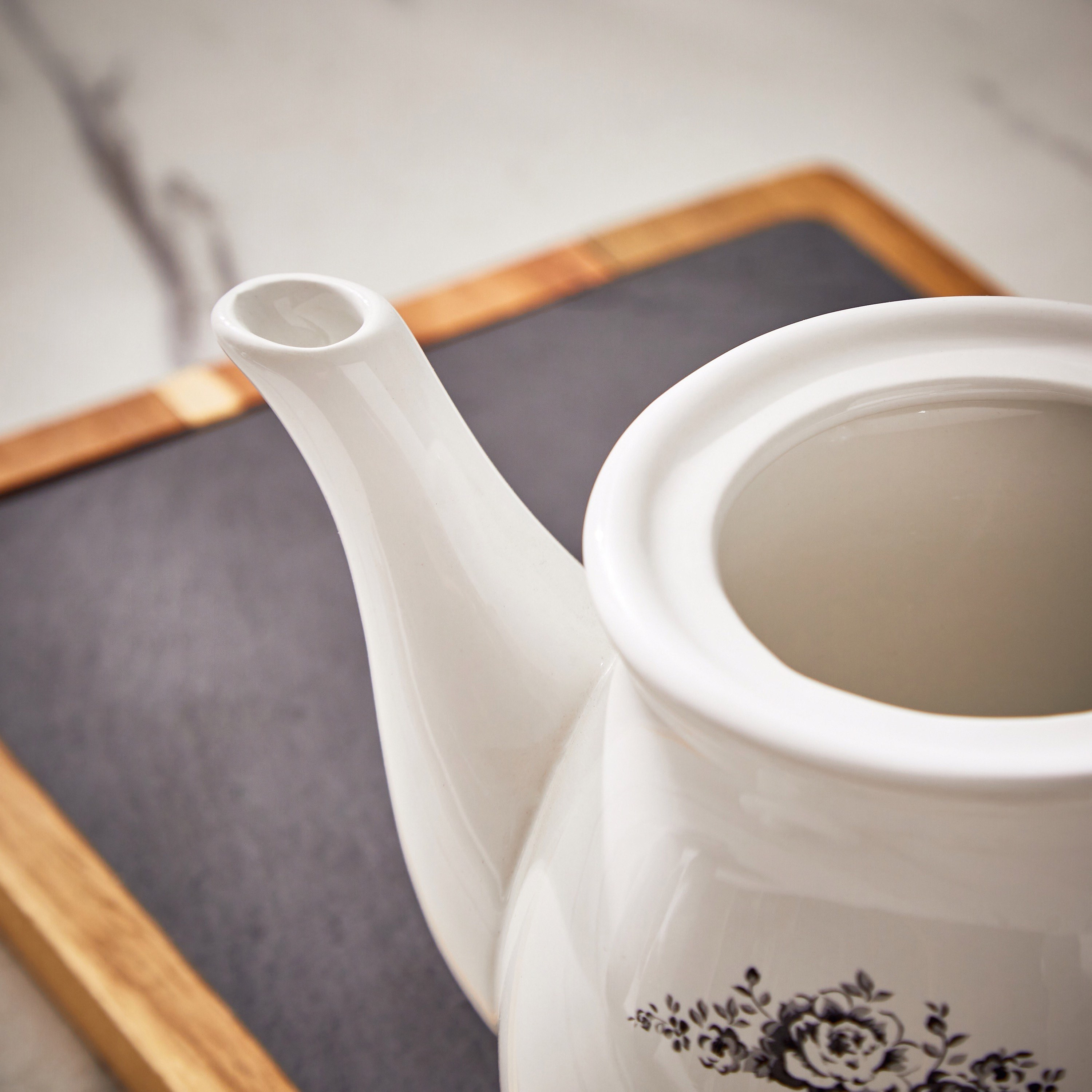 Sweet Home Ceramic Teapot - 1.16 L-hbxhomeware-diningandtabletop-coffeeandteasets-image-4