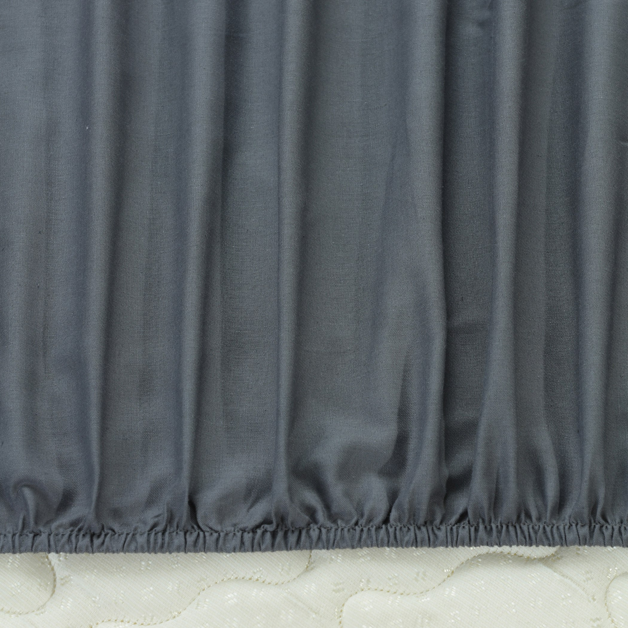 شرشف مطّاطي كينج من أتلانتا - 180x225 سم-hbxhomeware-hbxbedroom-image-2