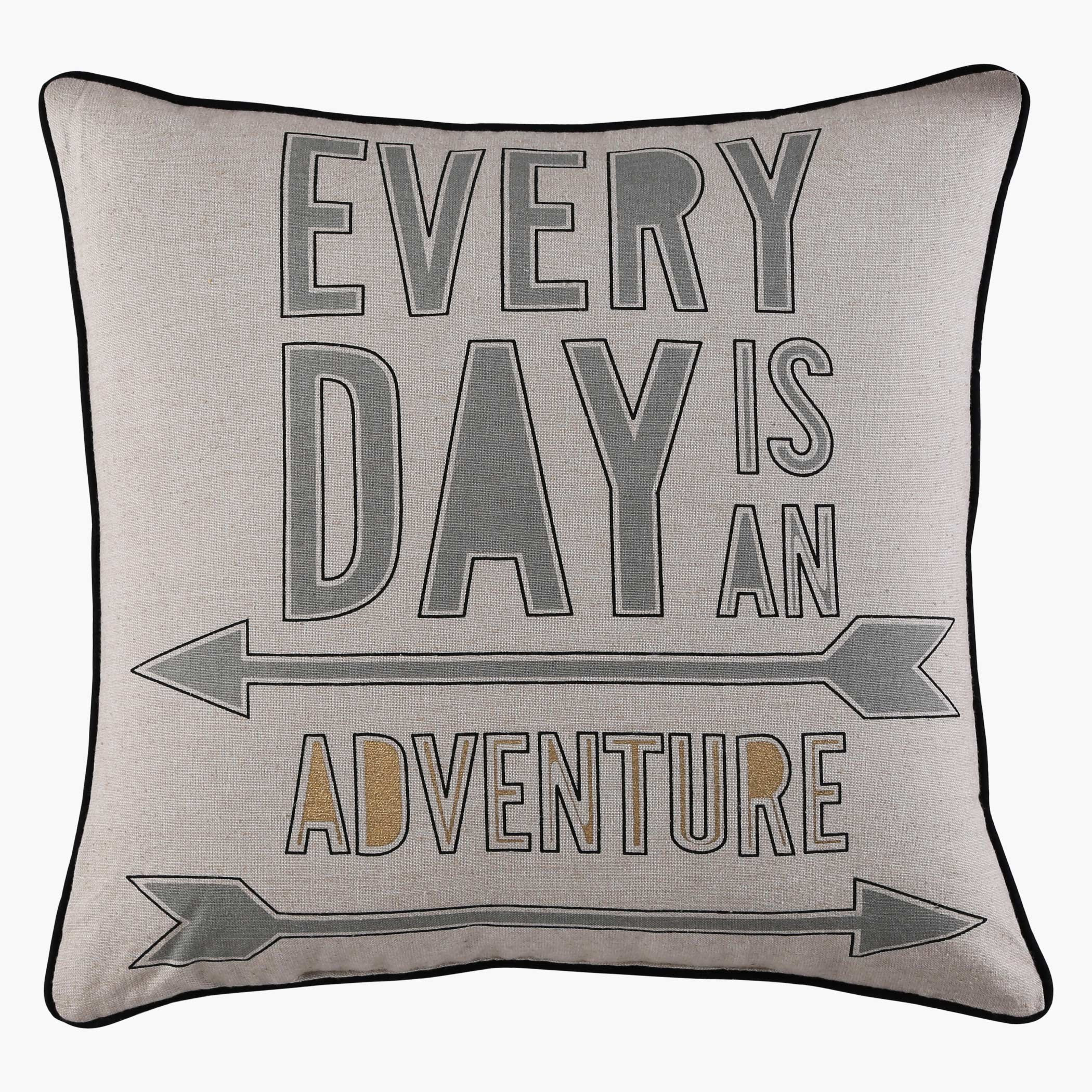 وسادة محشوّة بنقوش من إيفري - 45x45 سم-hbxlivingroom-furnishings-cushionsandcovers-filledcushions-image-1