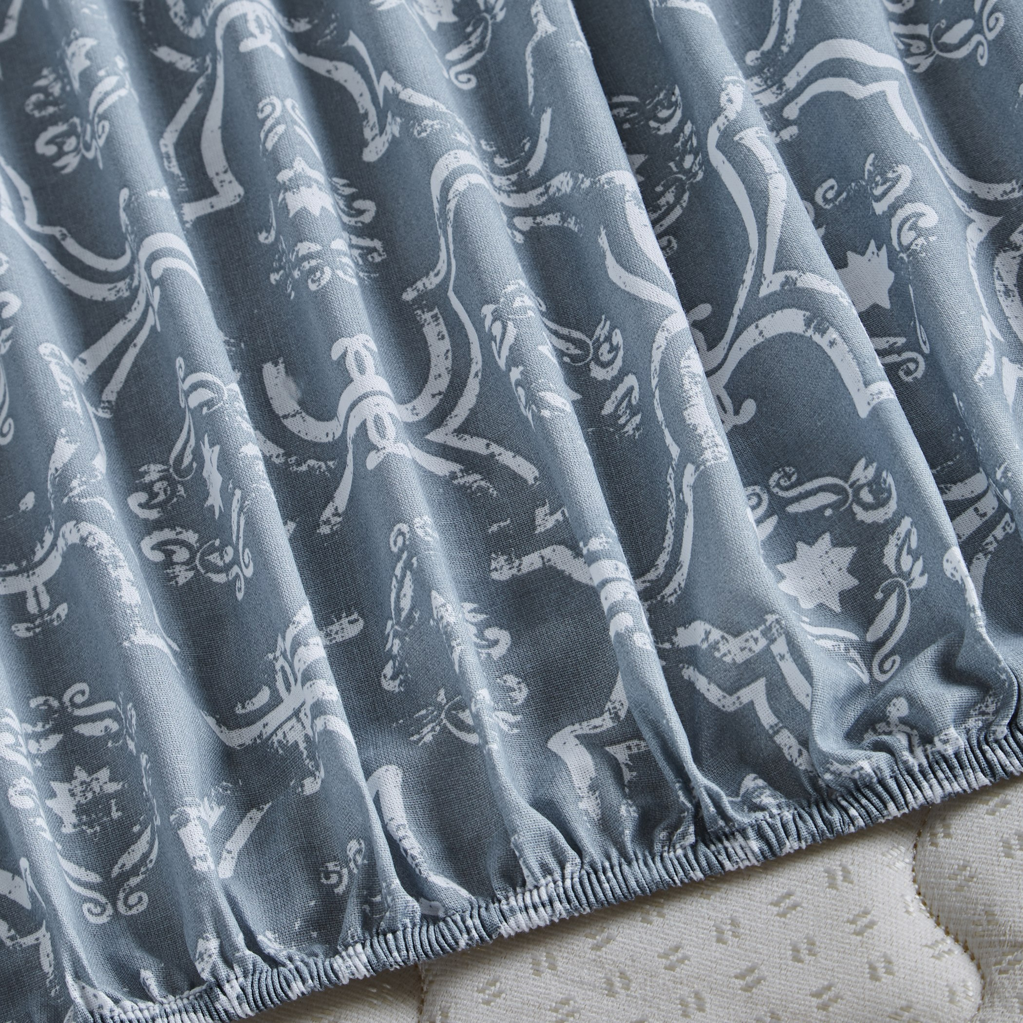 شرشف مطّاطي مزدوج بطبعات ألڤين - 120x200سم-hbxhomeware-hbxbedroom-image-3