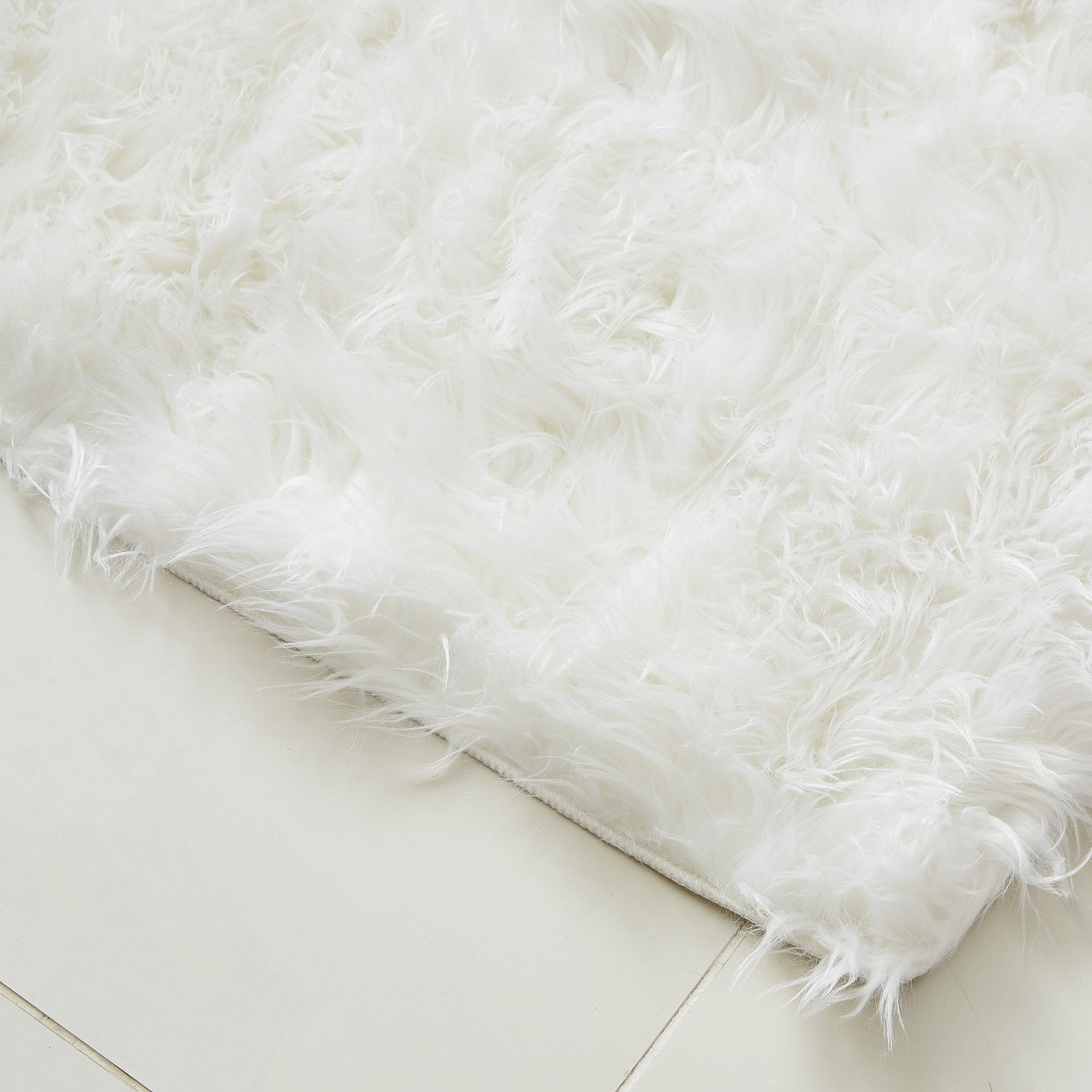 سجادة قطيفة صناعي - 110x70 سم-hbxdecorandfurnishings-floorcoverings-rugs-image-3