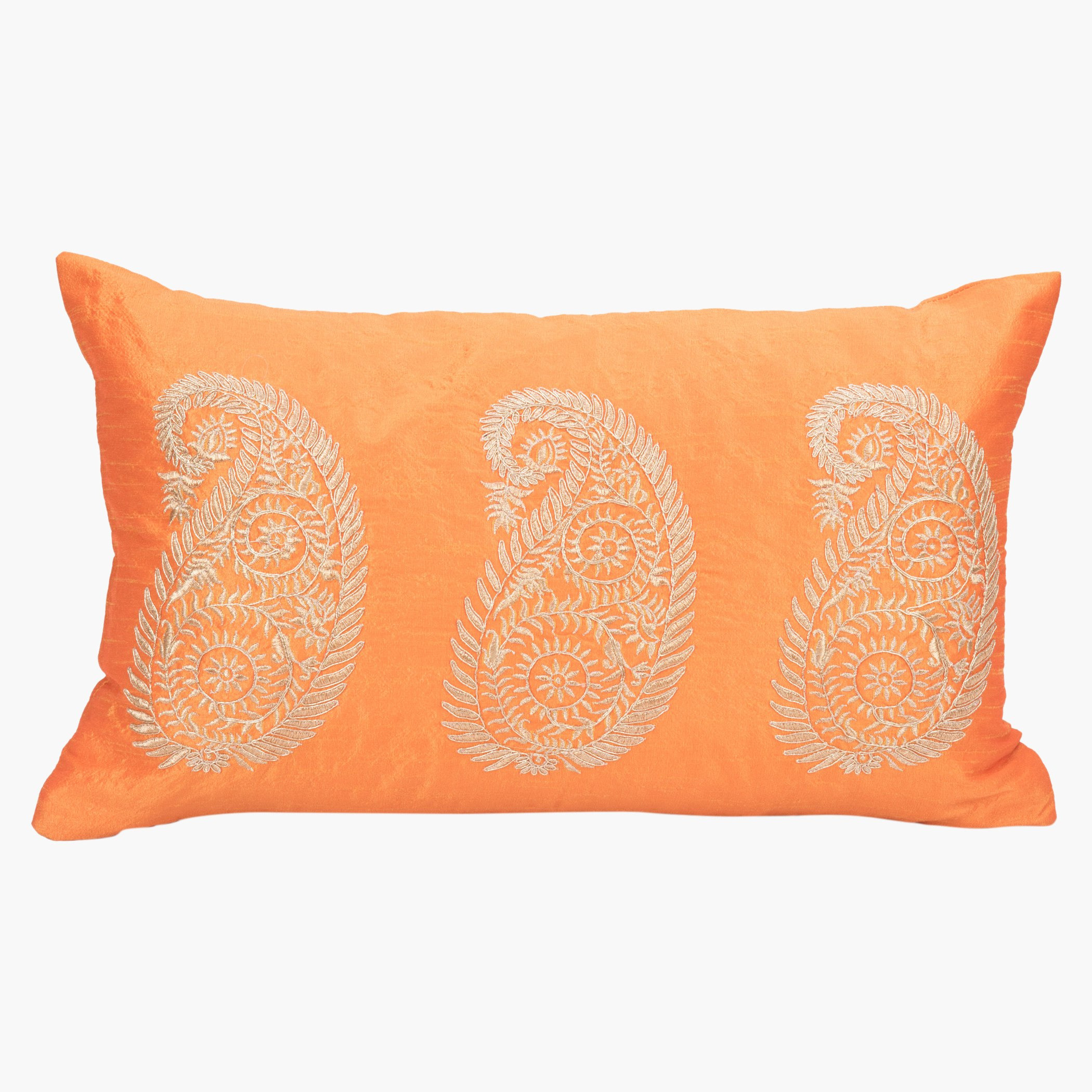 وسادة محشوّة بنقوش بيزلي - 30x50x10 سم-hbxlivingroom-furnishings-cushionsandcovers-filledcushions-image-1