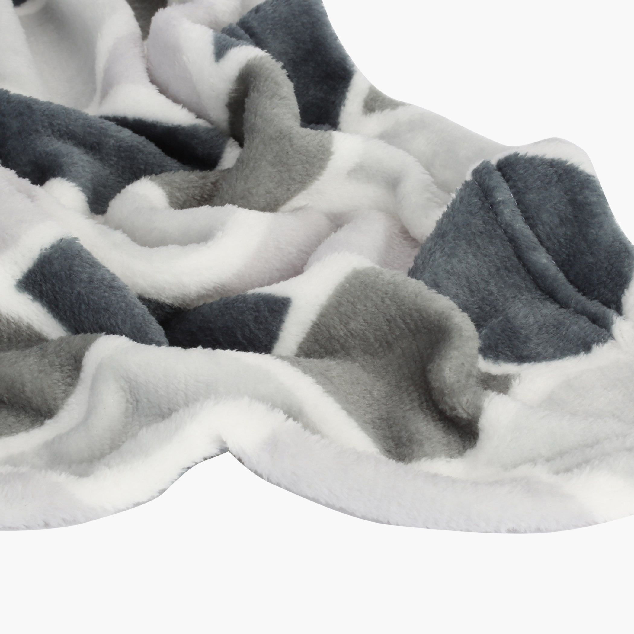 بطانية كبيرة بطبعات ستيلار - 240x220 سم-hbxhomeware-hbxbedroom-image-3
