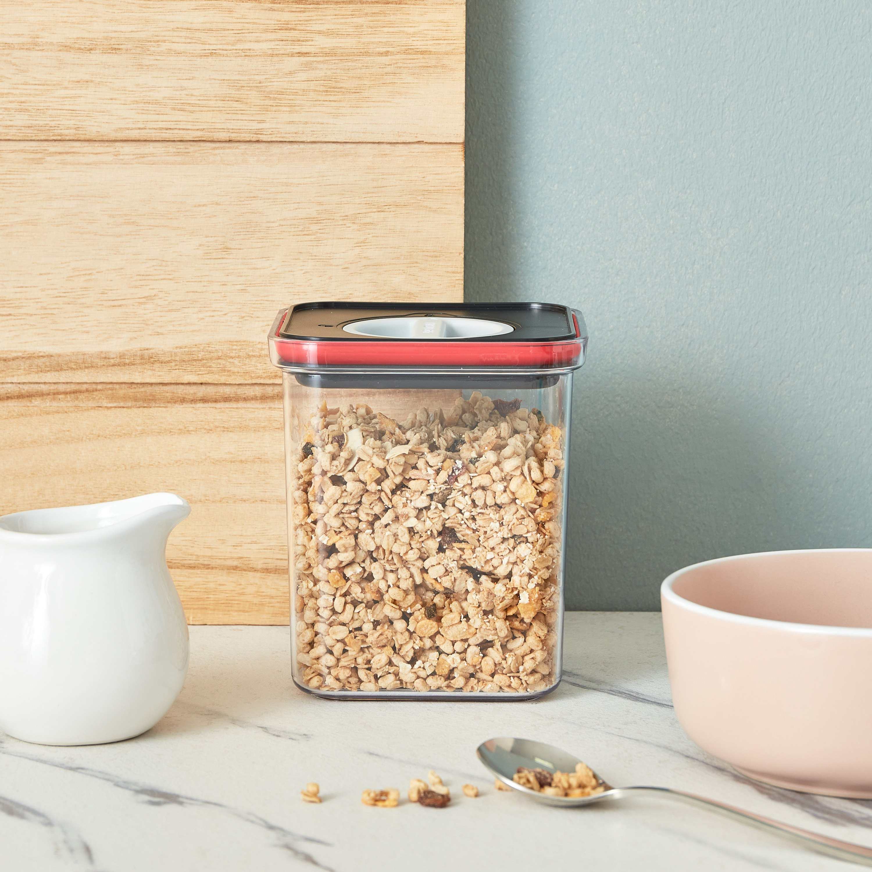 حاوية تخزين أطعمة جافة بإغلاق ذكي من ناميو - 1.4 لتر-hbxhomeware-hbxkitchen-image-4