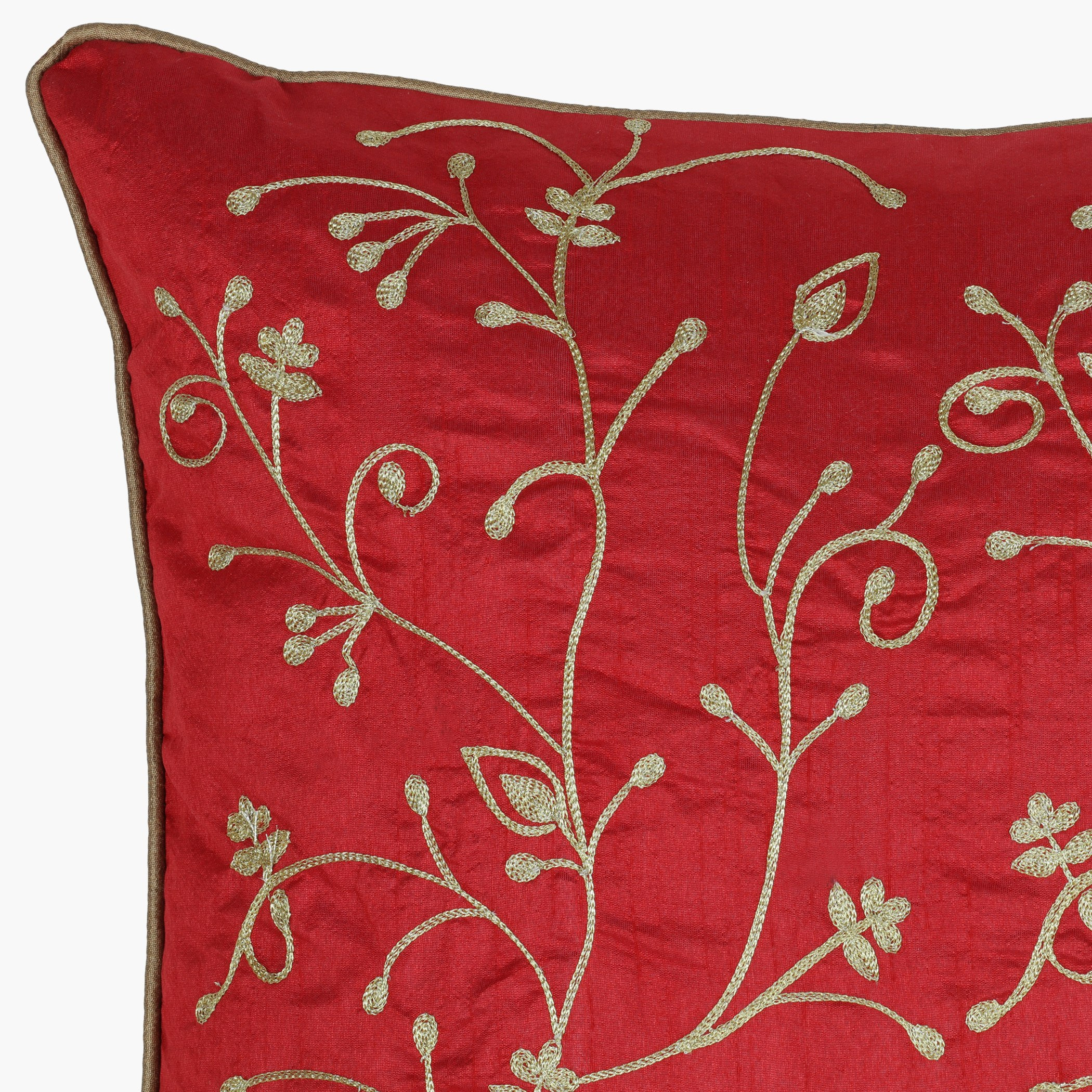وسادة محشوة ومطرّزة لويس - 45x45 سم-hbxlivingroom-furnishings-cushionsandcovers-filledcushions-image-3
