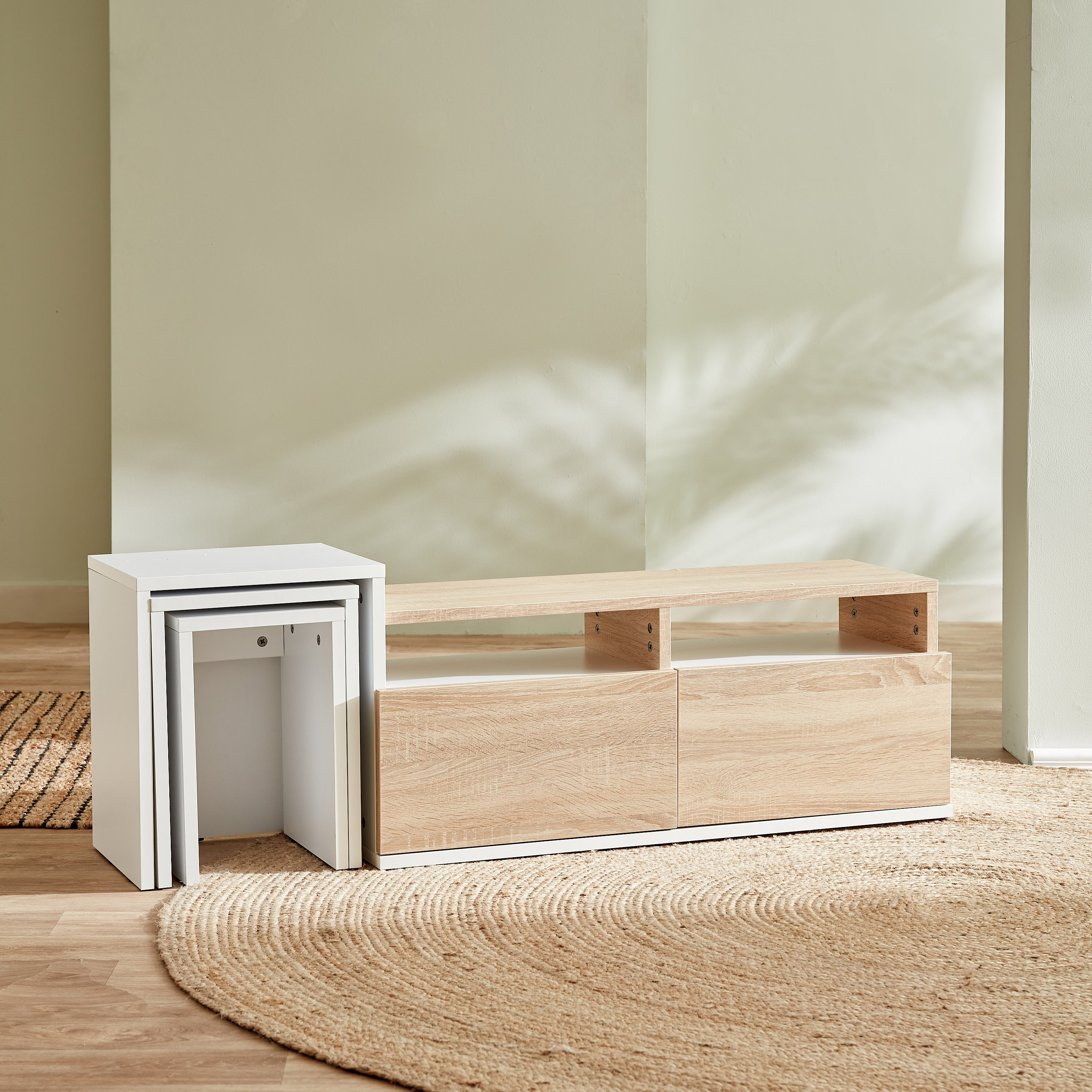 وحدة تلفاز لأجهزة حتى 39 بوصة مع 3 طاولات متداخلة من بيتسي-hbxlivingroom-mediaunitsandstorage-tvunits-image-2
