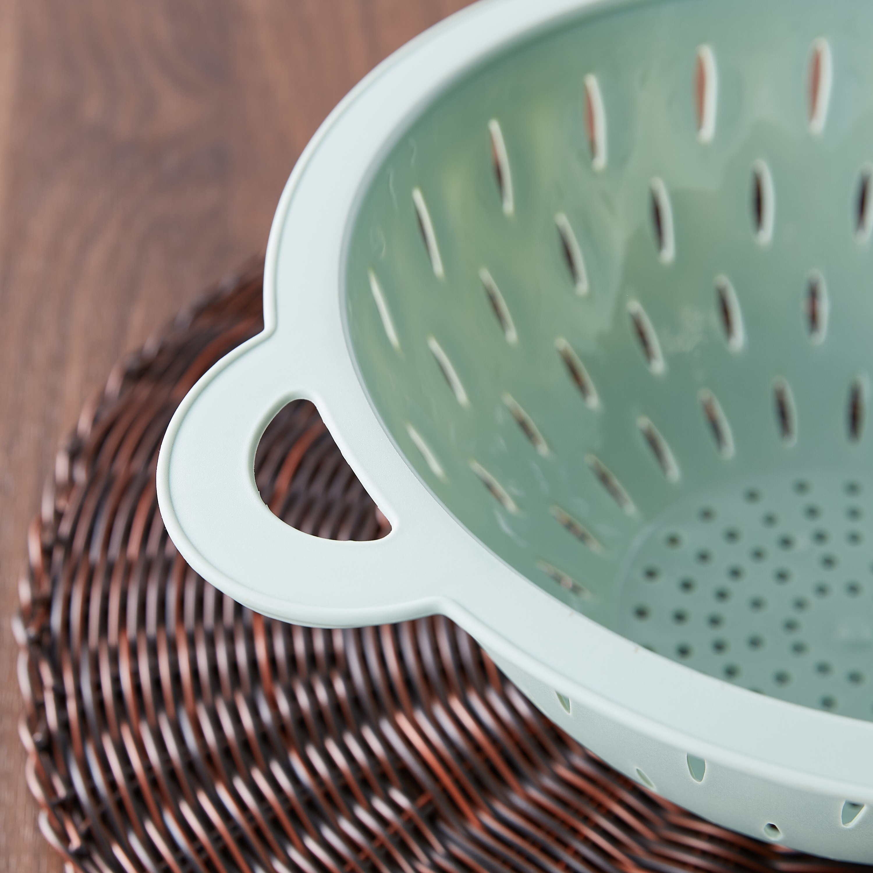 Spectra Collander with Handles-hbxkitchen-kitchenware-foodpreparation-image-2