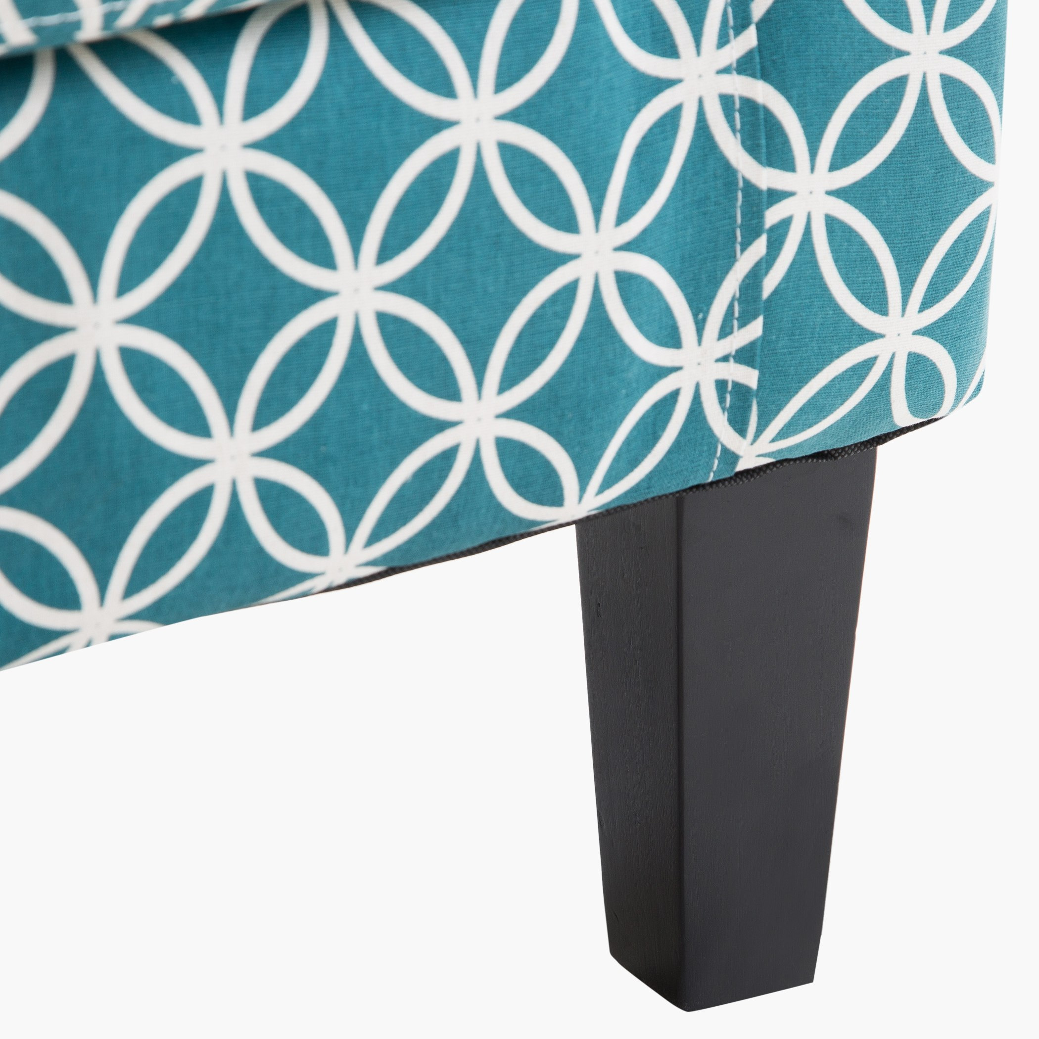 كرسي فردي بطبعات من أجاتا-hbxlivingroom-sofasandarmchairs-easychairs-image-4