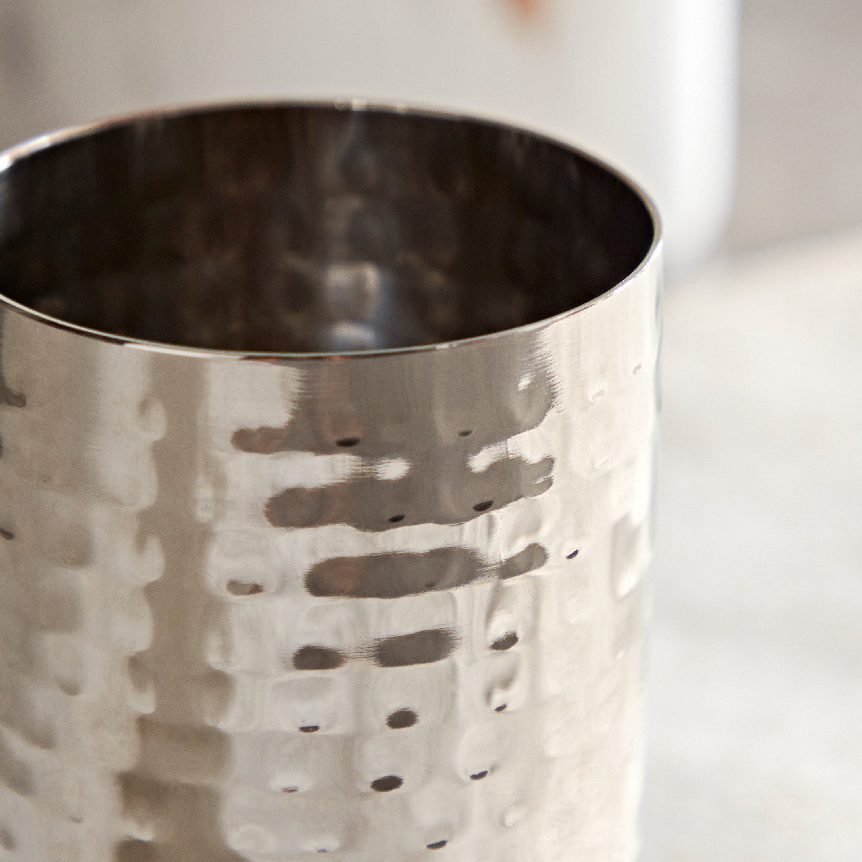 Hammered Stainless Steel Tumbler - 400 ml-hbxdecorandfurnishings-tabletop-serveware-image-2