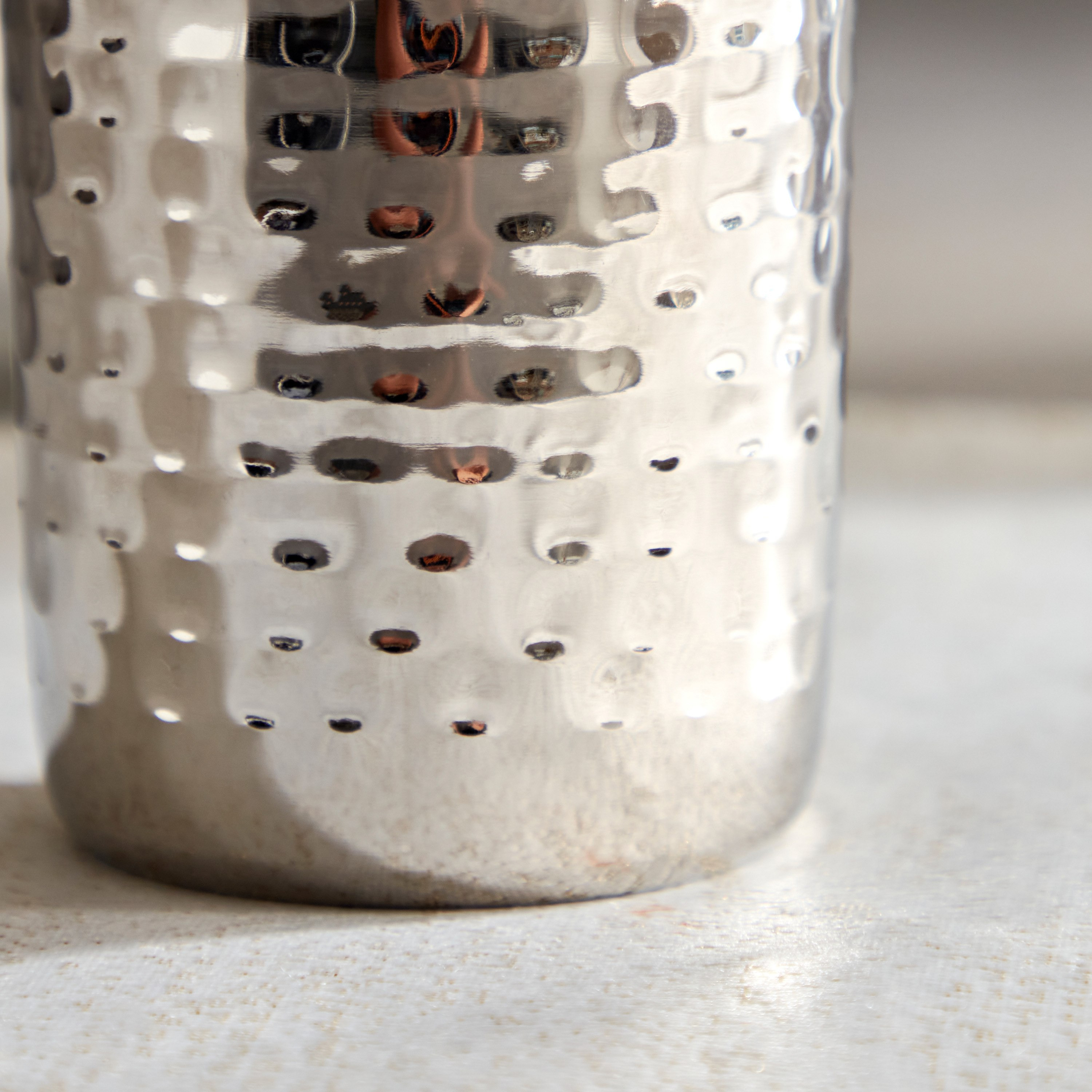 Hammered Stainless Steel Tumbler - 400 ml-hbxdecorandfurnishings-tabletop-serveware-image-3
