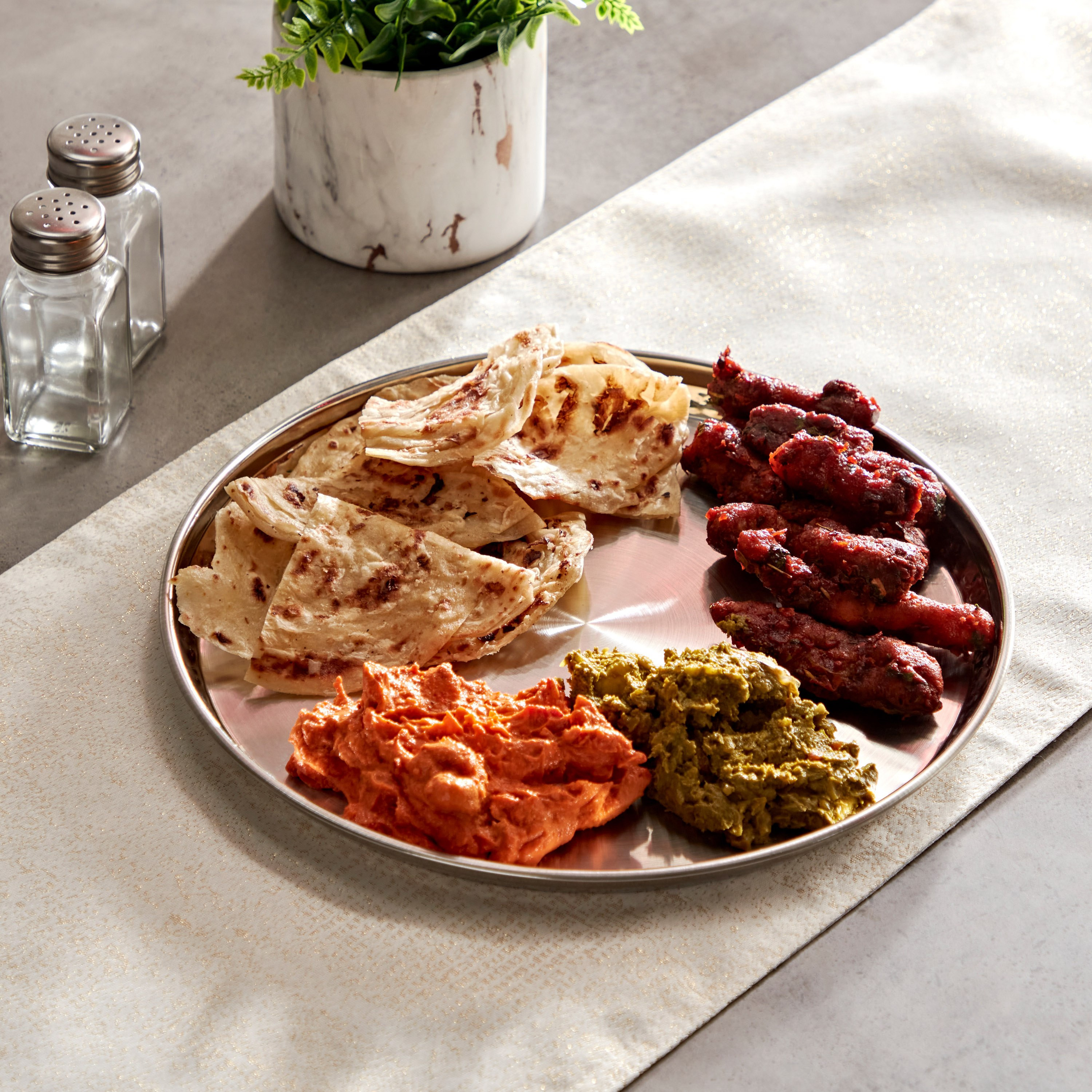 Hammered Stainless Steel Dinner Plate - 30 cm-hbxdecorandfurnishings-tabletop-crockery-image-2