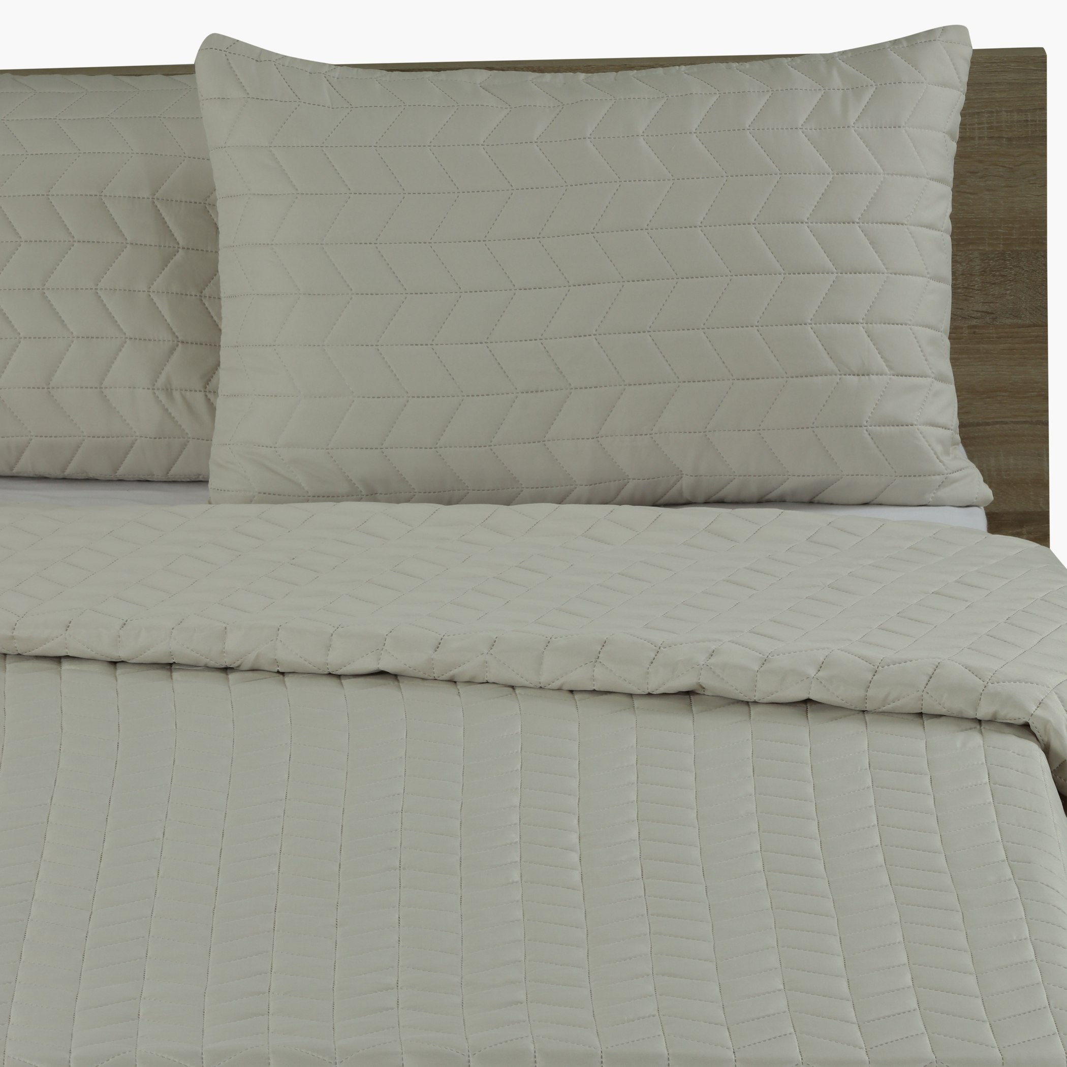 طقم مفارش سرير مزدوج من 3 قطع مبطّنة من أبيجايل - 180x260 سم-hbxdecorandfurnishings-bedding-bedspreadsandquilts-image-1