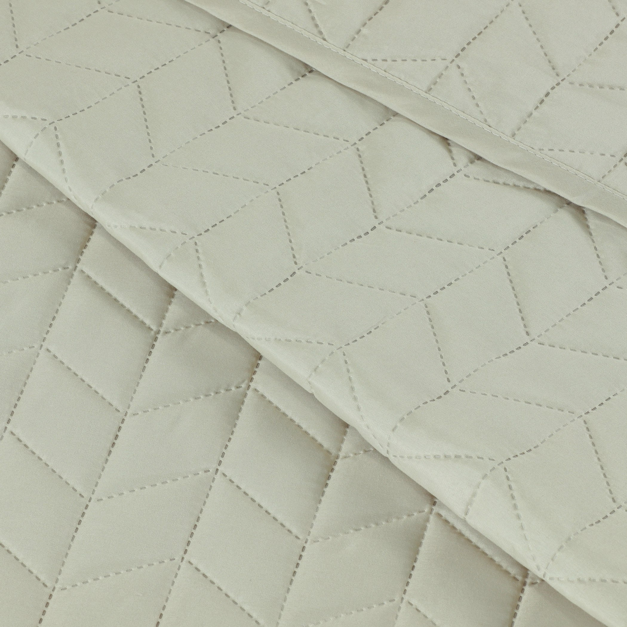 طقم مفارش سرير مزدوج من 3 قطع مبطّنة من أبيجايل - 180x260 سم-hbxdecorandfurnishings-bedding-bedspreadsandquilts-image-3