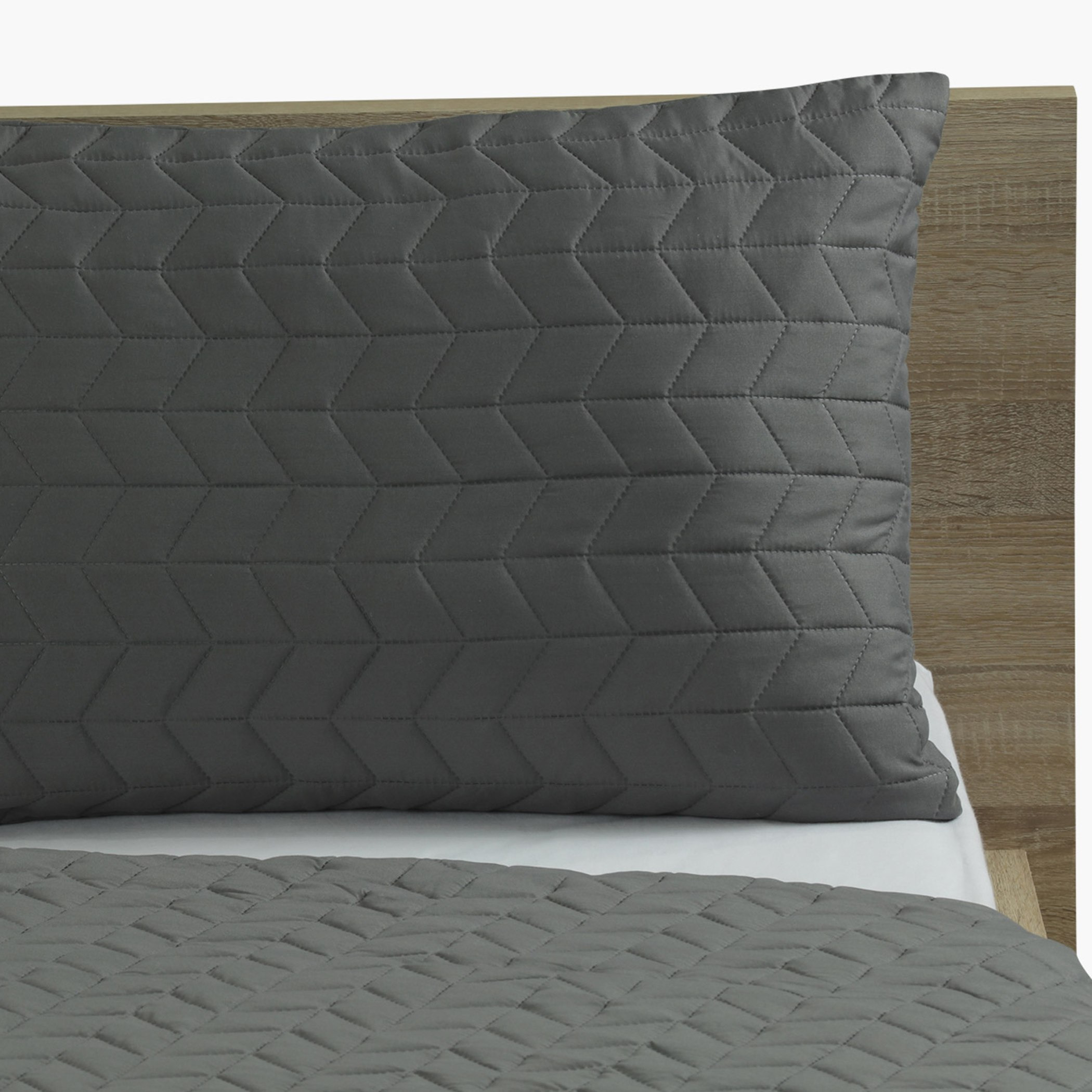 طقم مفارش سرير مزدوج من 3 قطع مبطّنة من أبيجايل - 180x260 سم-hbxdecorandfurnishings-bedding-bedspreadsandquilts-image-2