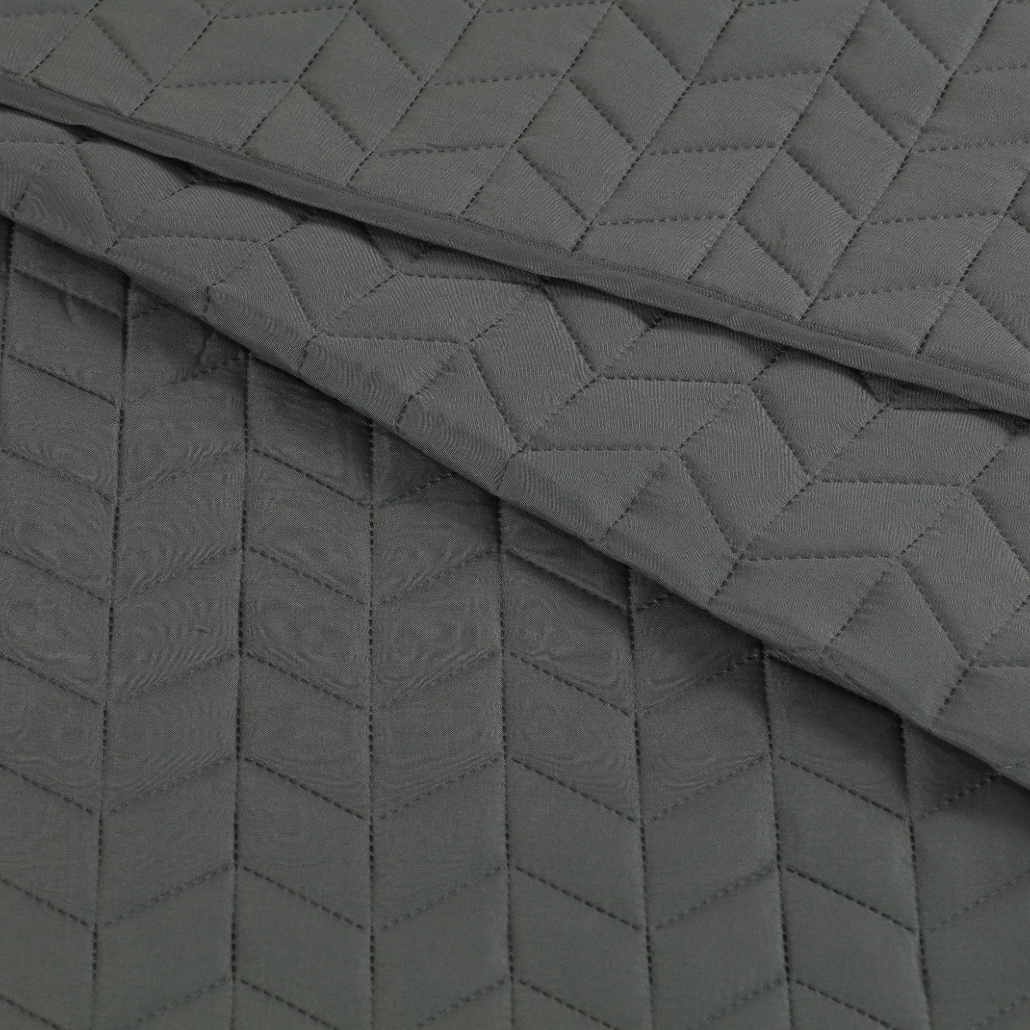 طقم مفارش سرير مزدوج من 3 قطع مبطّنة من أبيجايل - 180x260 سم-hbxdecorandfurnishings-bedding-bedspreadsandquilts-image-3