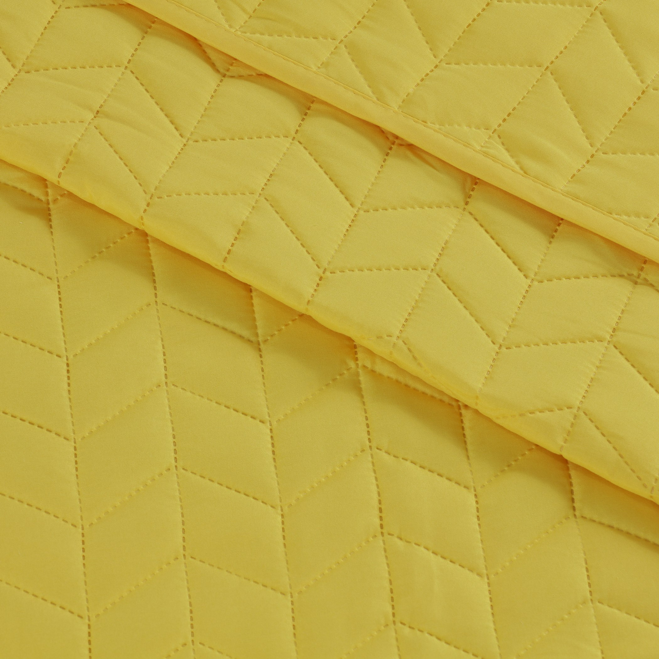طقم مفارش سرير مزدوج من 3 قطع مبطّنة من أبيجايل - 240x260 سم-hbxdecorandfurnishings-bedding-bedspreadsandquilts-image-3