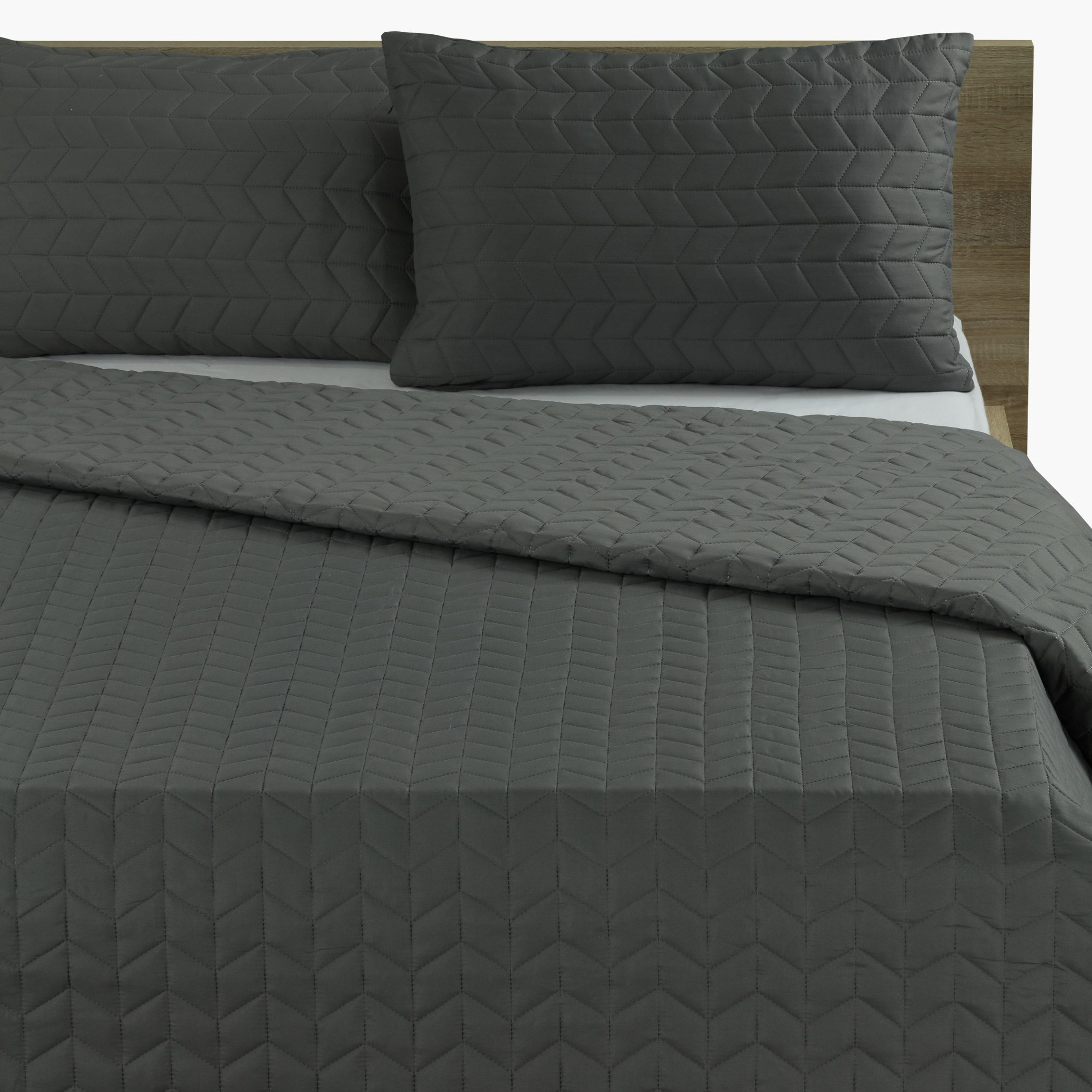 طقم مفارش سرير مزدوج من 3 قطع مبطّنة من أبيجايل - 240x260 سم-hbxdecorandfurnishings-bedding-bedspreadsandquilts-image-1