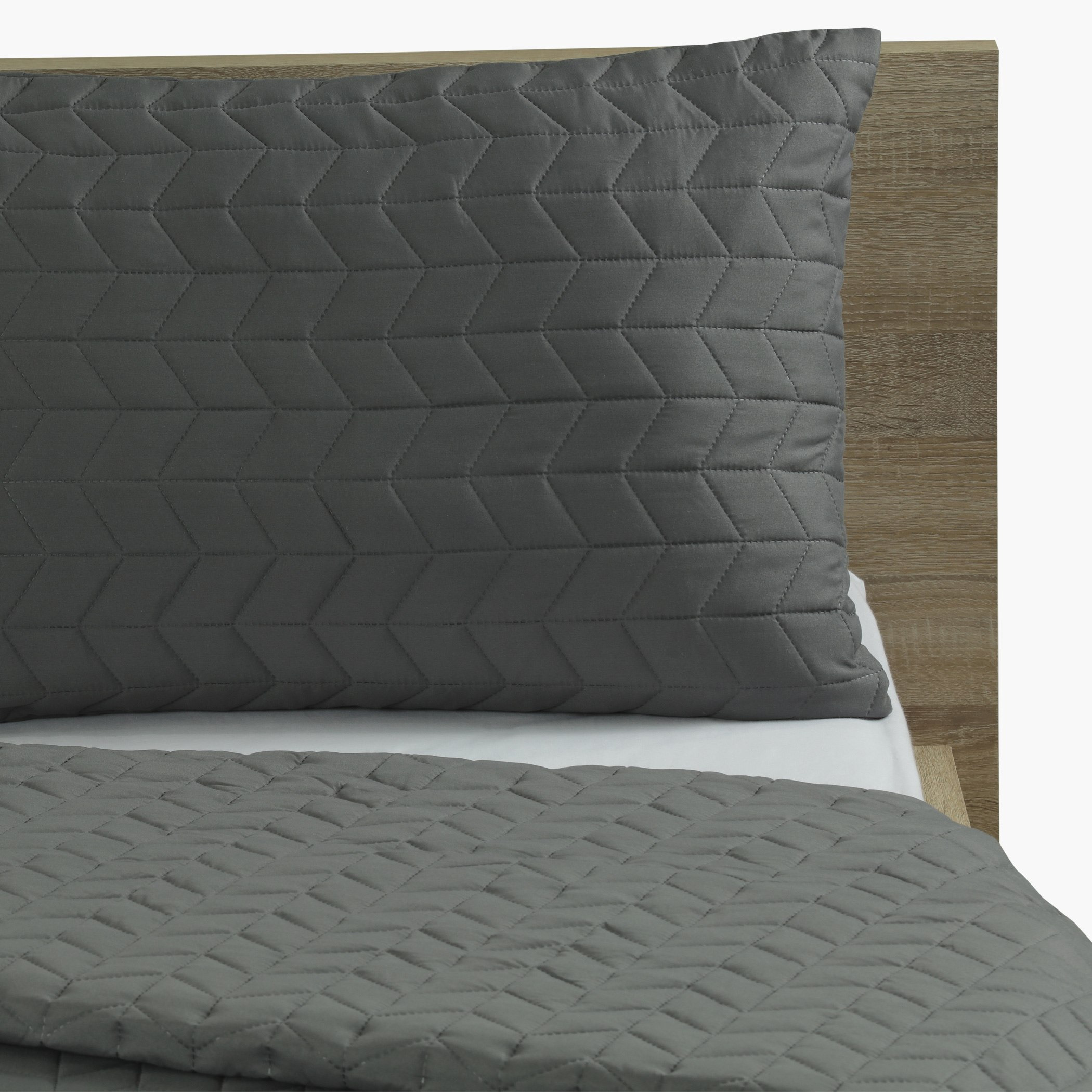 طقم مفارش سرير مزدوج من 3 قطع مبطّنة من أبيجايل - 240x260 سم-hbxdecorandfurnishings-bedding-bedspreadsandquilts-image-2