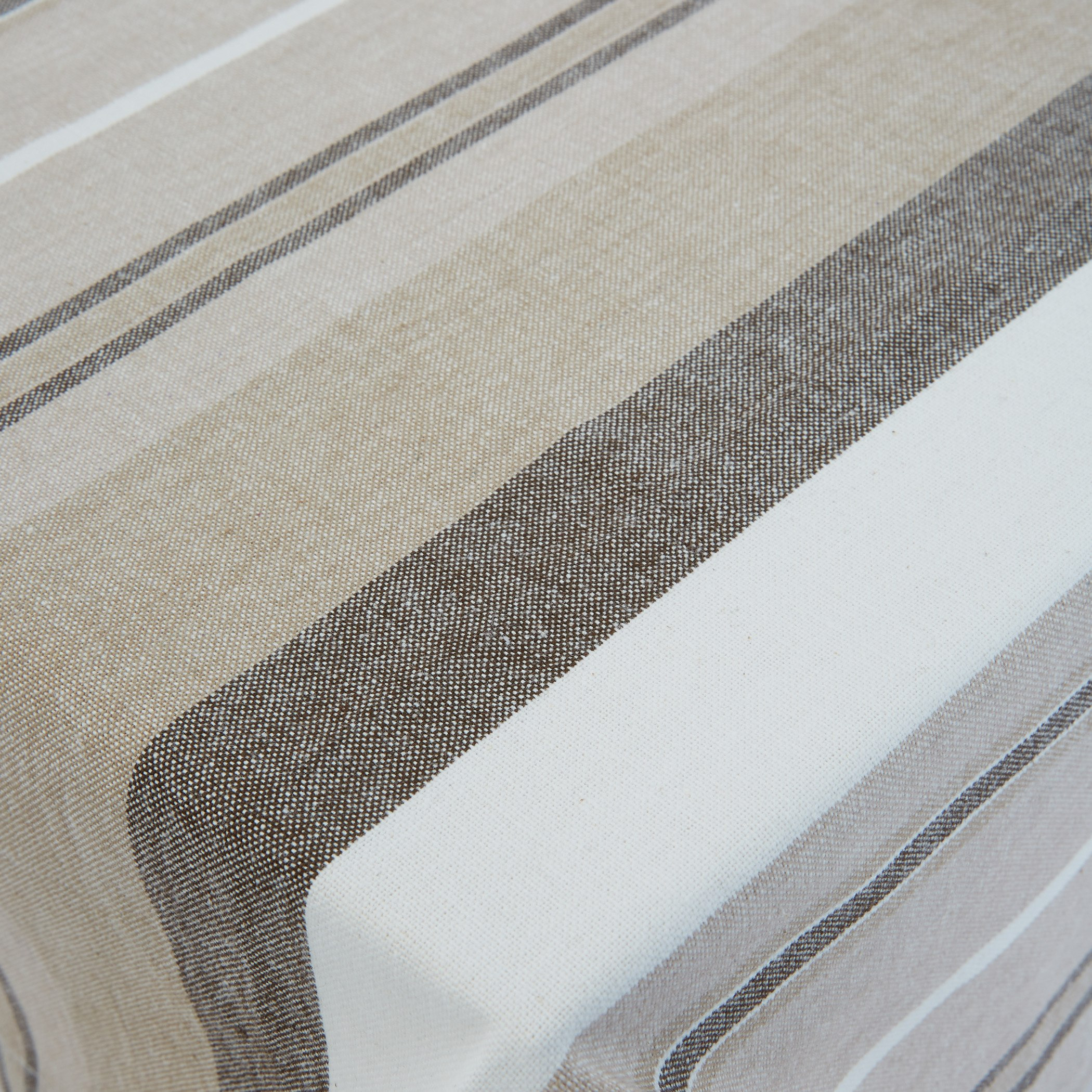 مفرش طاولة مقلم ناثان - 150x250سم-hbxdecorandfurnishings-homefurnishings-tablelinens-image-2