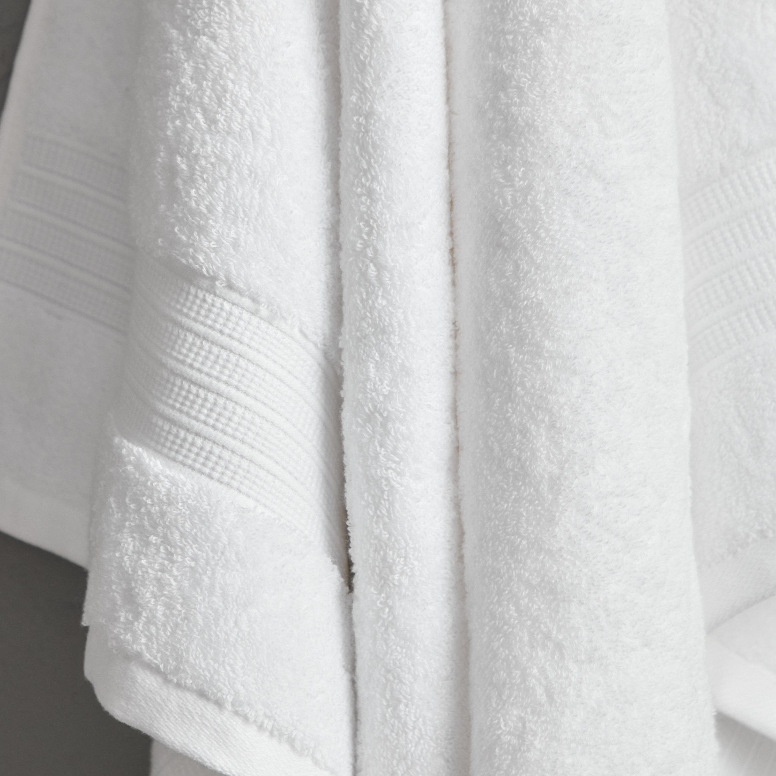 Air Rich Bath Towel - 70x140 cm-hbxbathroom-bathroomtextiles-image-3