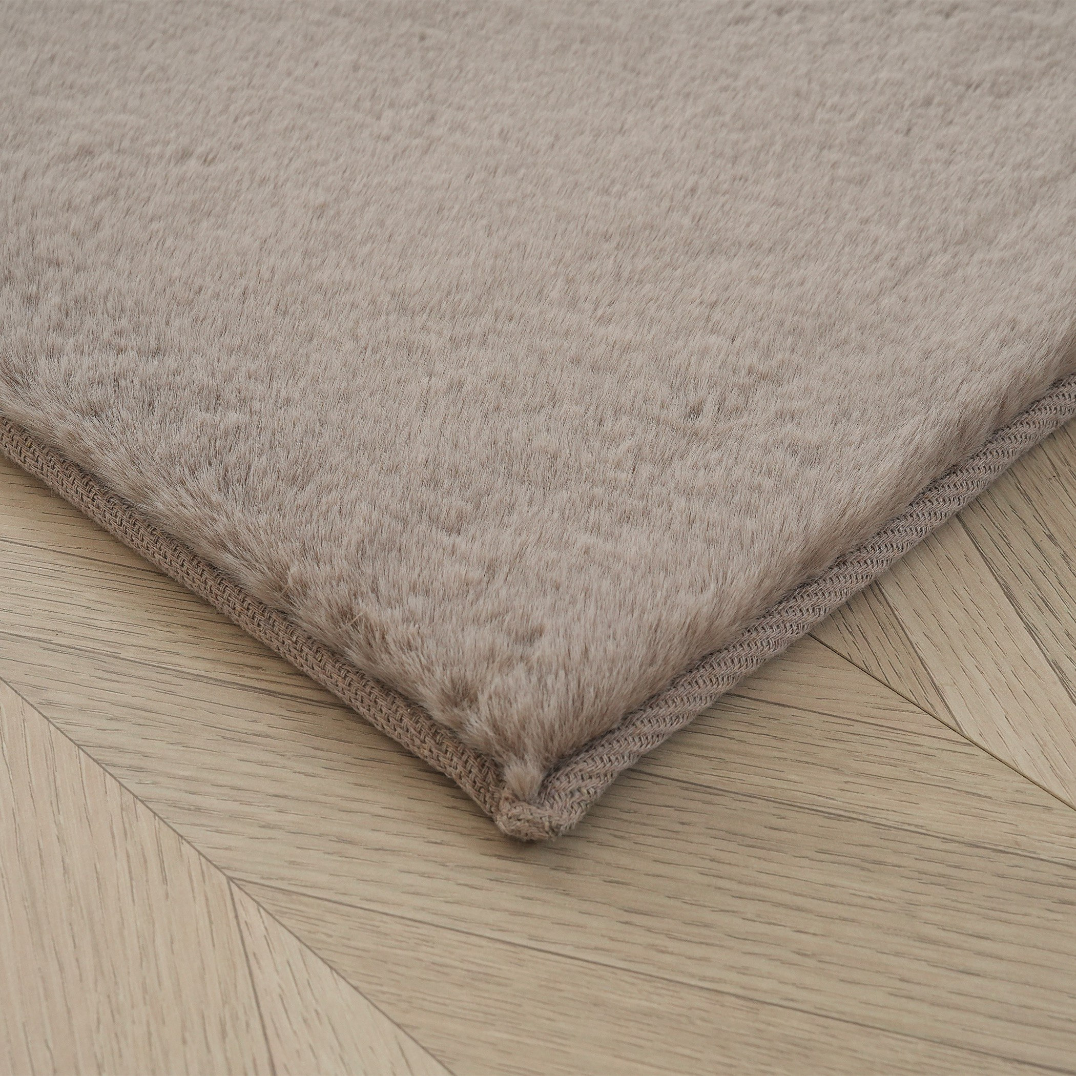 سجادة فرو أرنب اصطناعي ناعمة - 80x150 سم-hbxdecorandfurnishings-floorcoverings-rugs-image-2