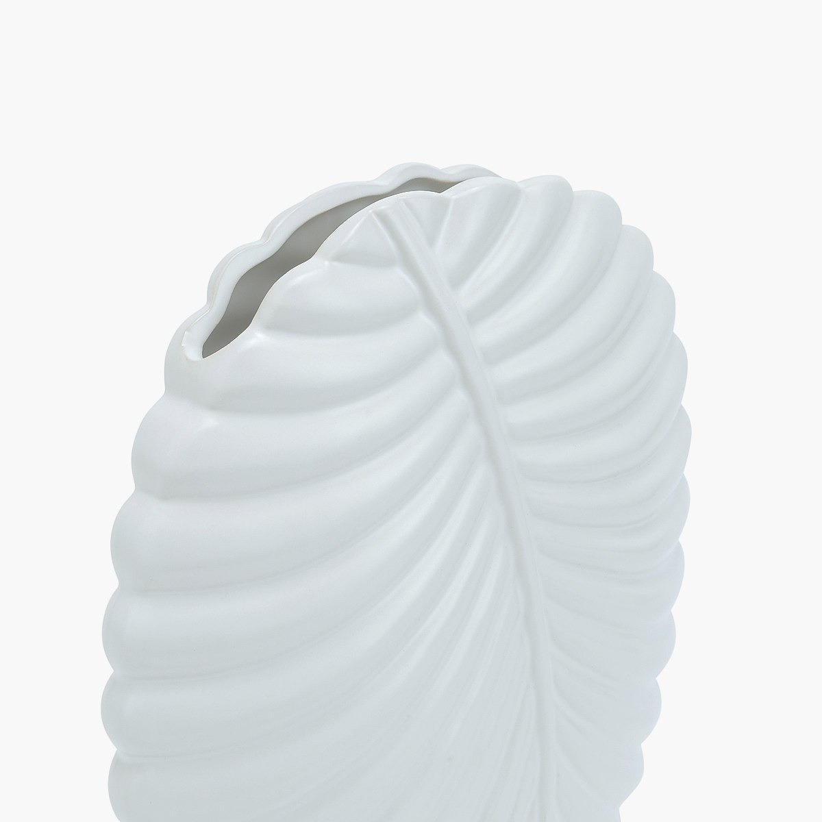مزهرية بيضاوية مزيّنة-hbxbedroom-decorandaccessories-vases-image-3