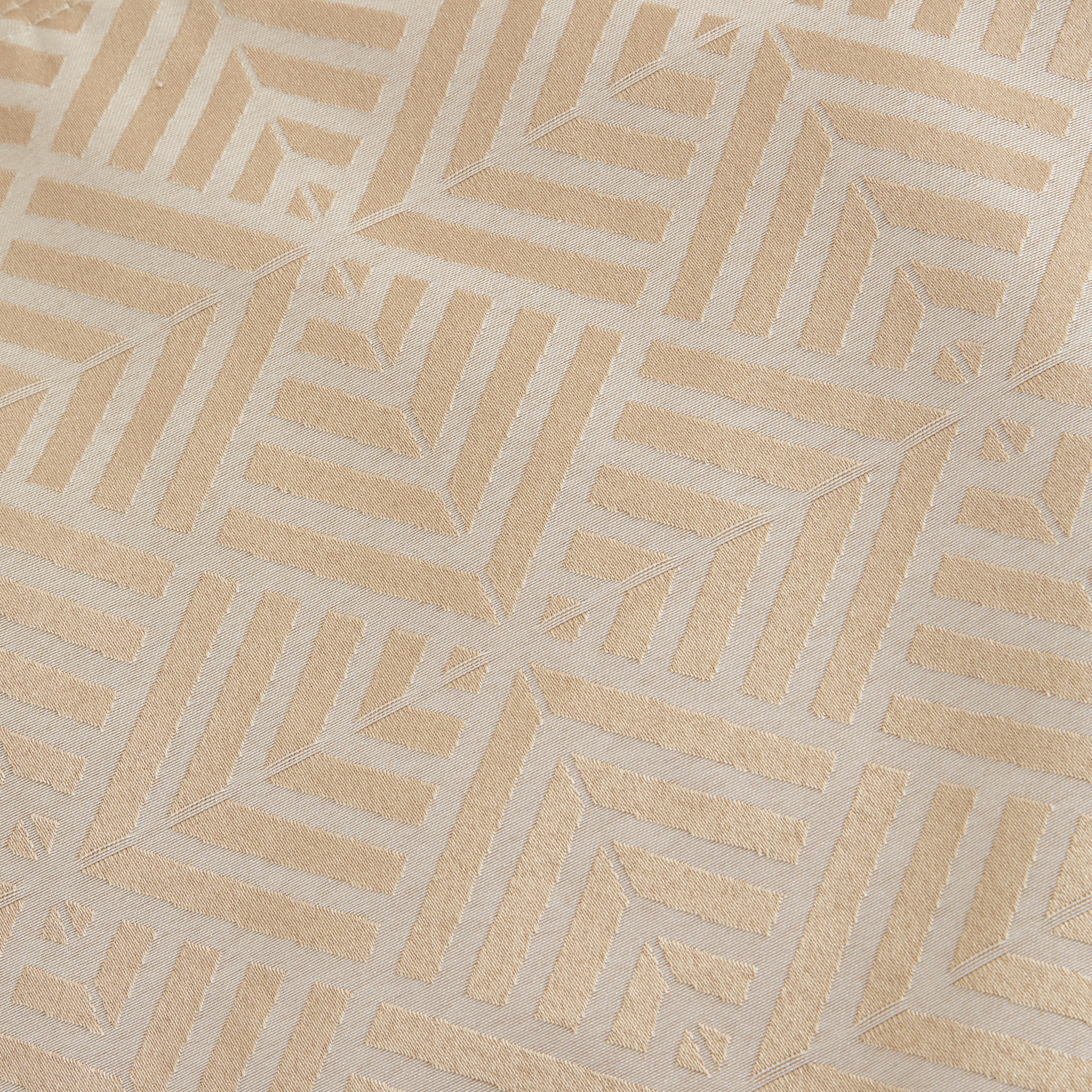 لبادة صحون جاكارد على الوجهين من كولين - طقم من قطعتين-hbxdecorandfurnishings-homefurnishings-tablelinens-image-2