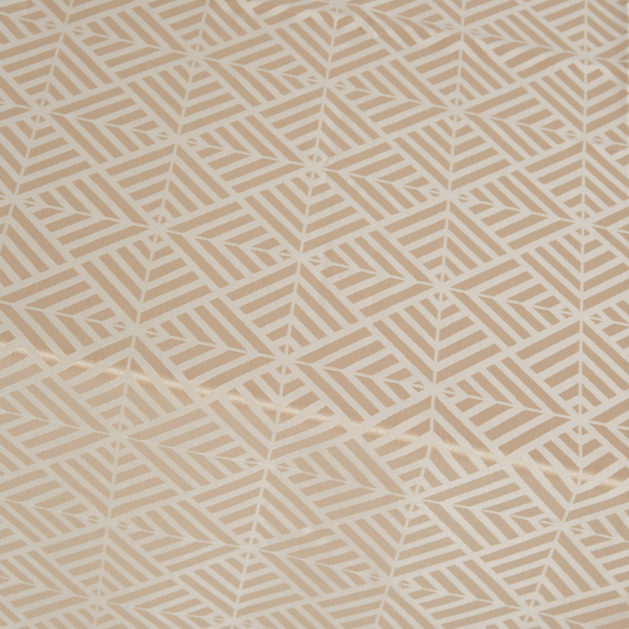 مفرش طاولة كولين-hbxdecorandfurnishings-homefurnishings-tablelinens-image-2