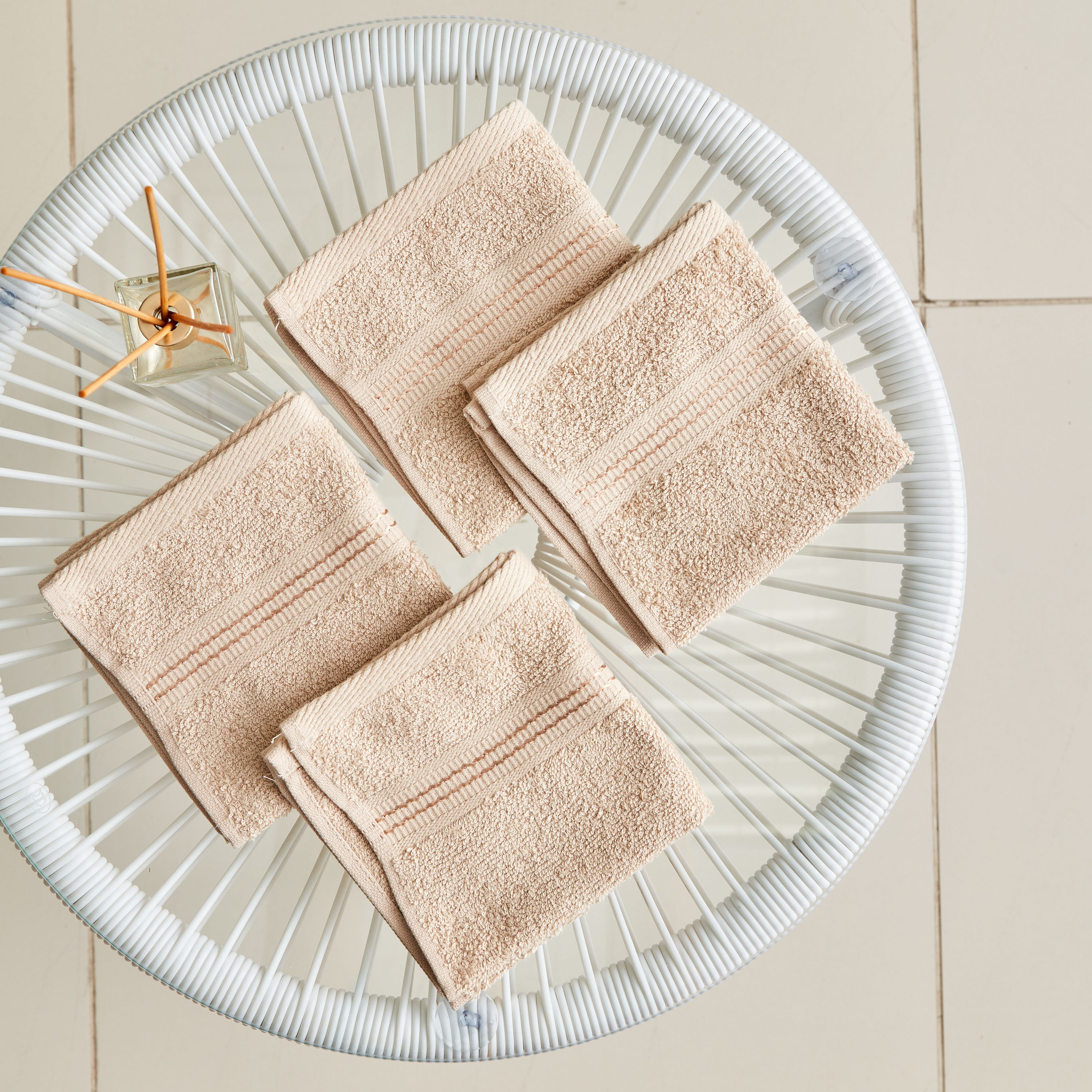 مناشف وجه بارزة الملمس من إسينشيال - طقم من 4 قطع-hbxbathroom-bathroomtextiles-image-3