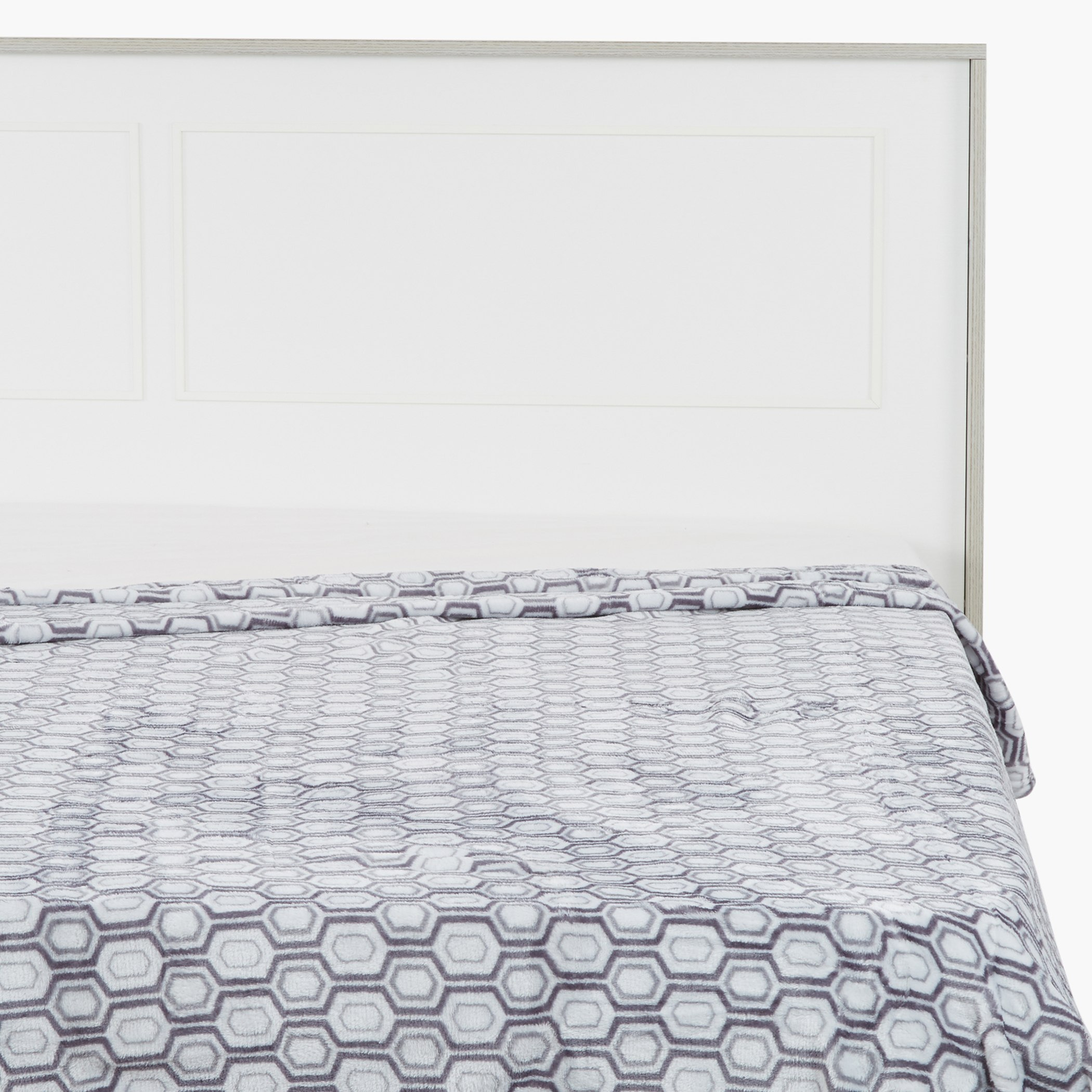 بطانية مزدوجة بطبعات جافين - 150x220 سم-hbxhomeware-hbxbedroom-image-1