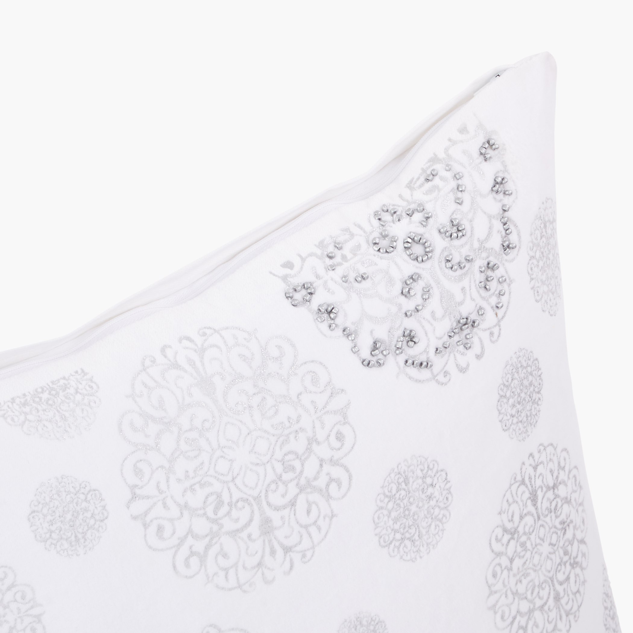 وسادة محشوة مربعة ومزيّنة من تريتون - 45x45 سم-hbxlivingroom-furnishings-cushionsandcovers-filledcushions-image-2