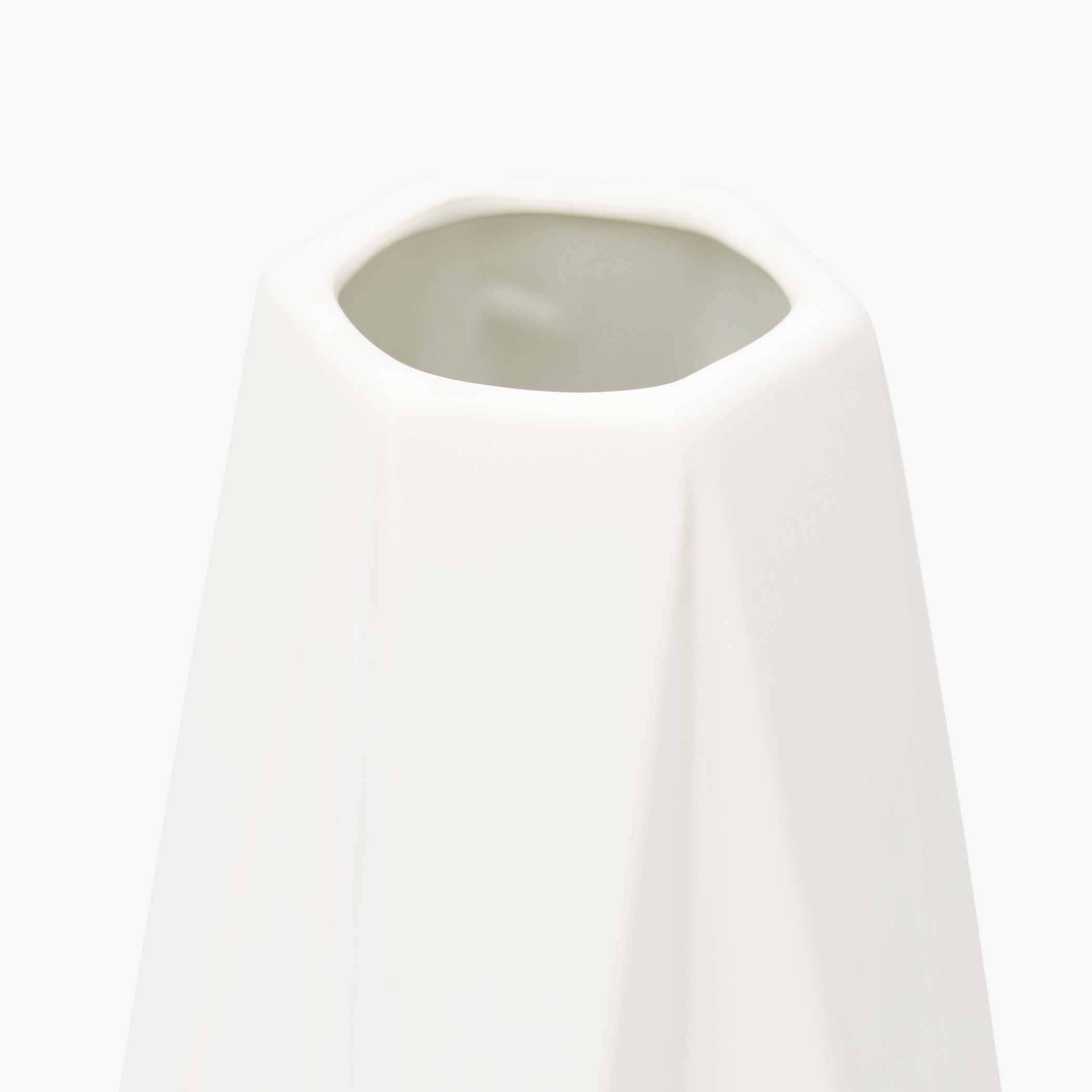 مزهرية زينة ليرا-hbxbedroom-decorandaccessories-vases-image-2