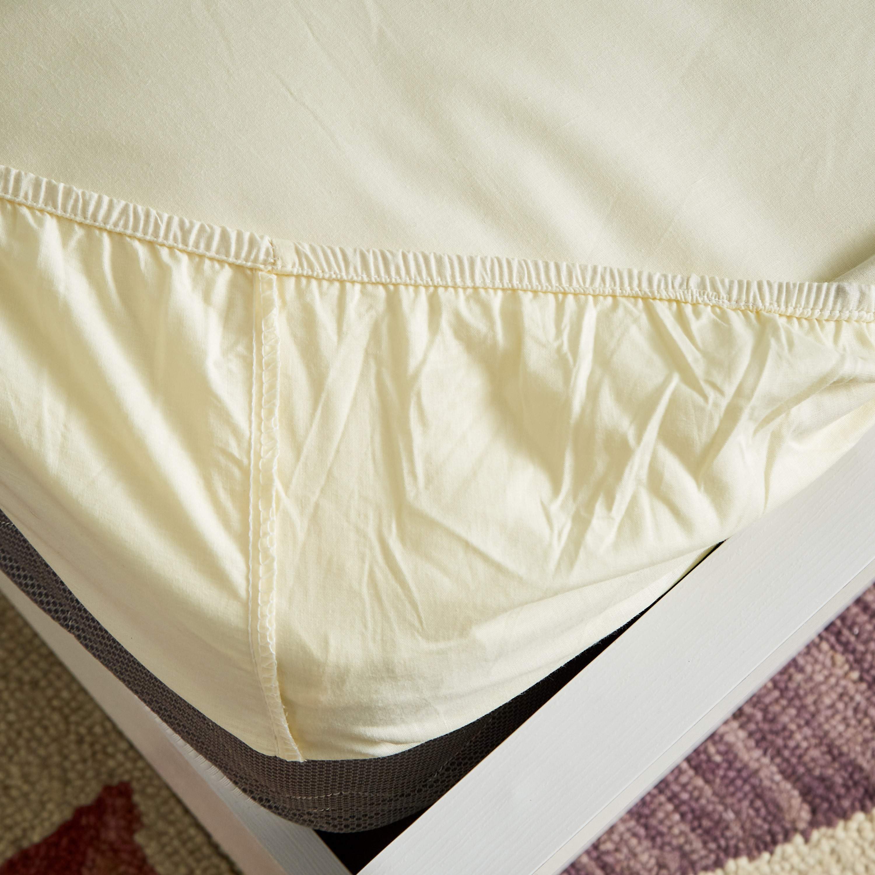 شرشف مطاطي سوبر كينج من إيسينشيال - 200x200+25 سم-hbxhomeware-hbxbedroom-image-5